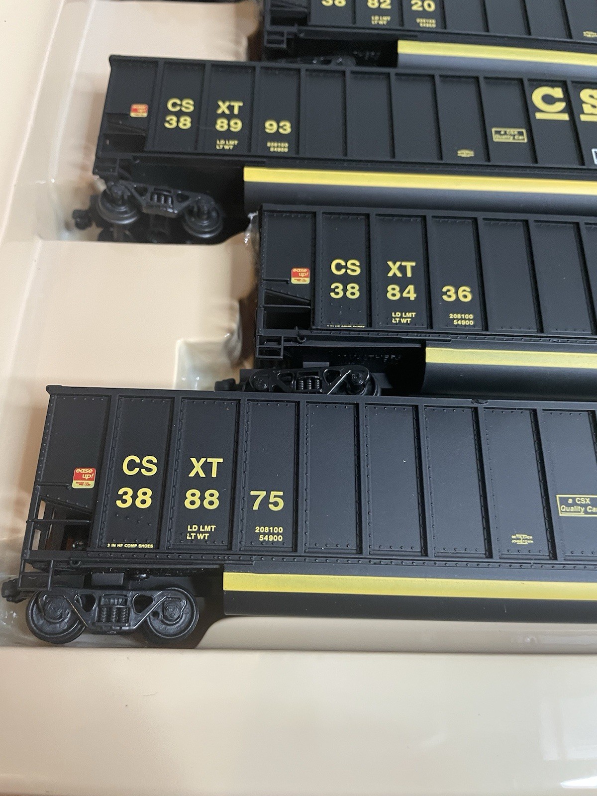 Walthers 932-5302 CSXT 6 Car Grain Hoppers PREOWNED