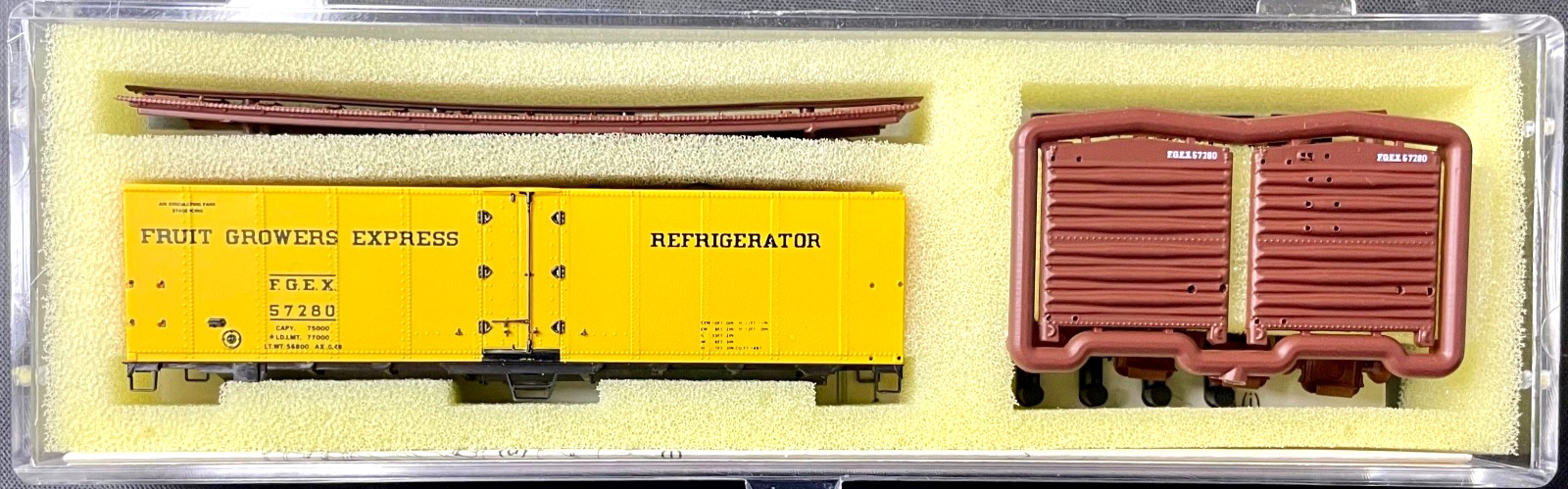 Intermountain N scale R-40-23 Ice Reefer “Fruit Growers Express” Kit