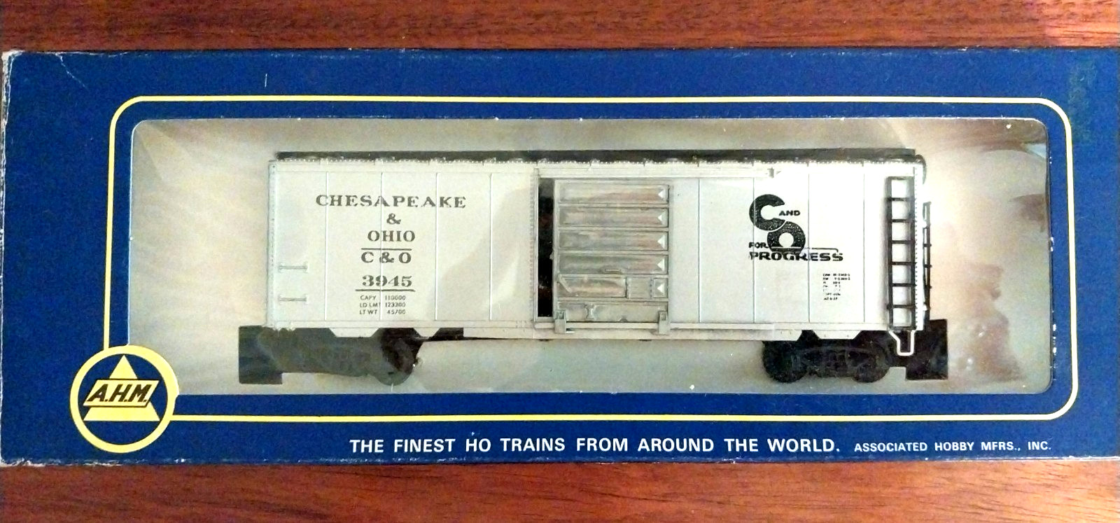 HO Scale AHM Box Car Chesapeake and Ohio New in Box