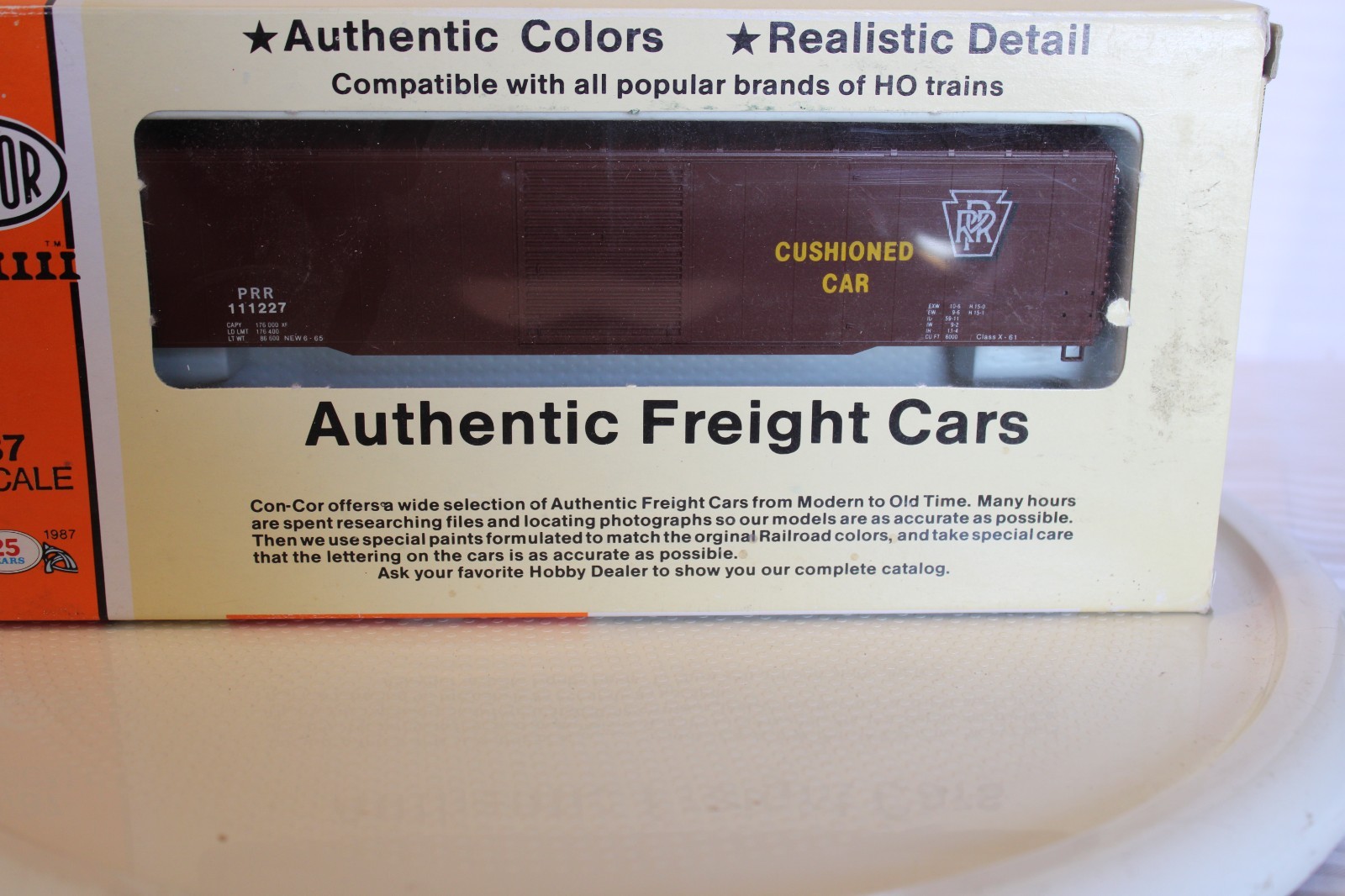 HO Scale Con-Cor, 50′ Box Car, Pennsylvania, Tuscan Red, # 111227 – 0001-551 BN