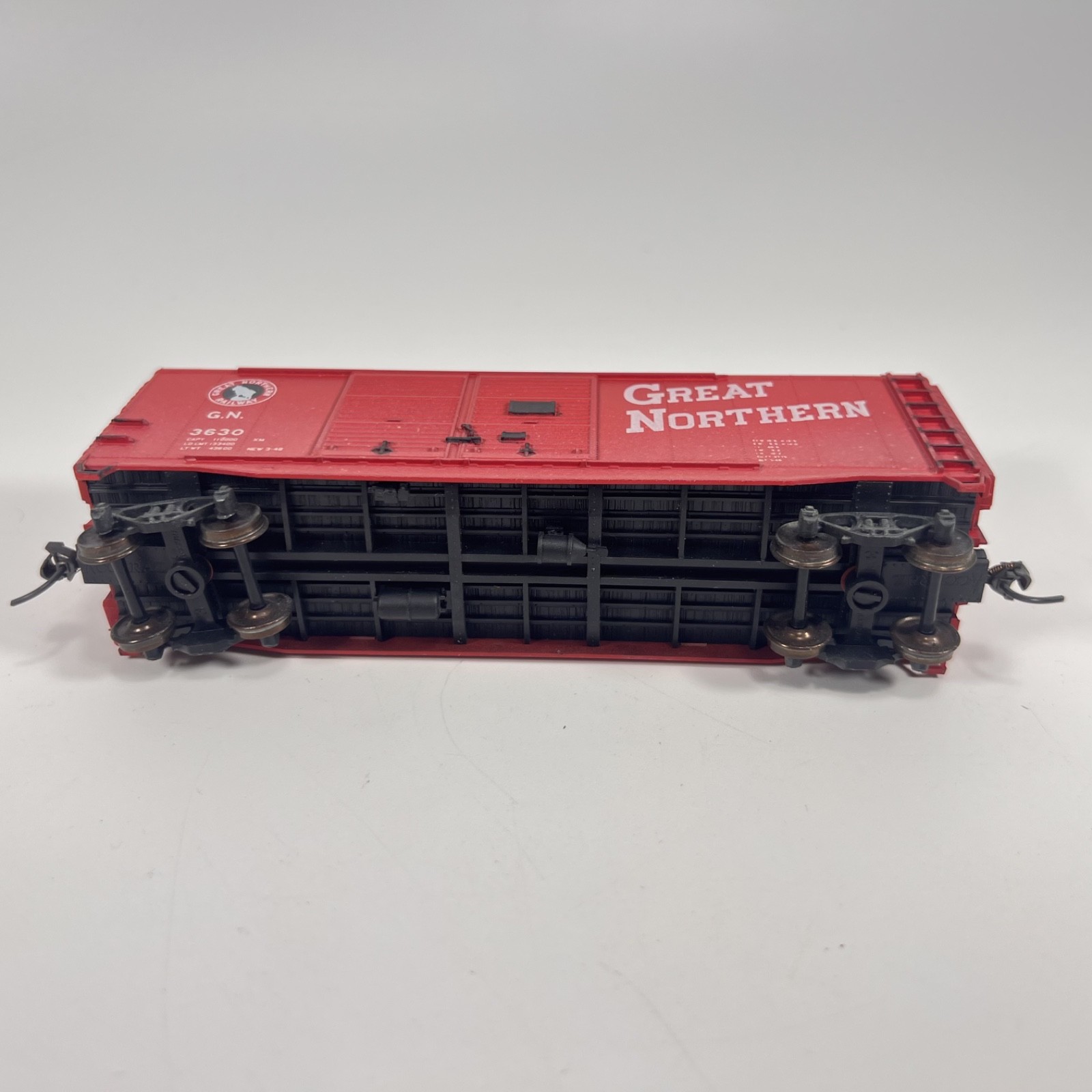 Vintage Accurail HO 40′ DBL DR Steel Box Car Great Northern 3630 – w/box 3007