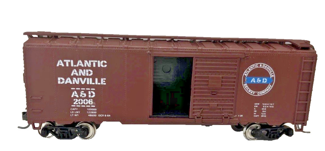 Bowser HO Scale Atlantic & Danville 40ft Steel Boxcar AD 2006 Model Train Car