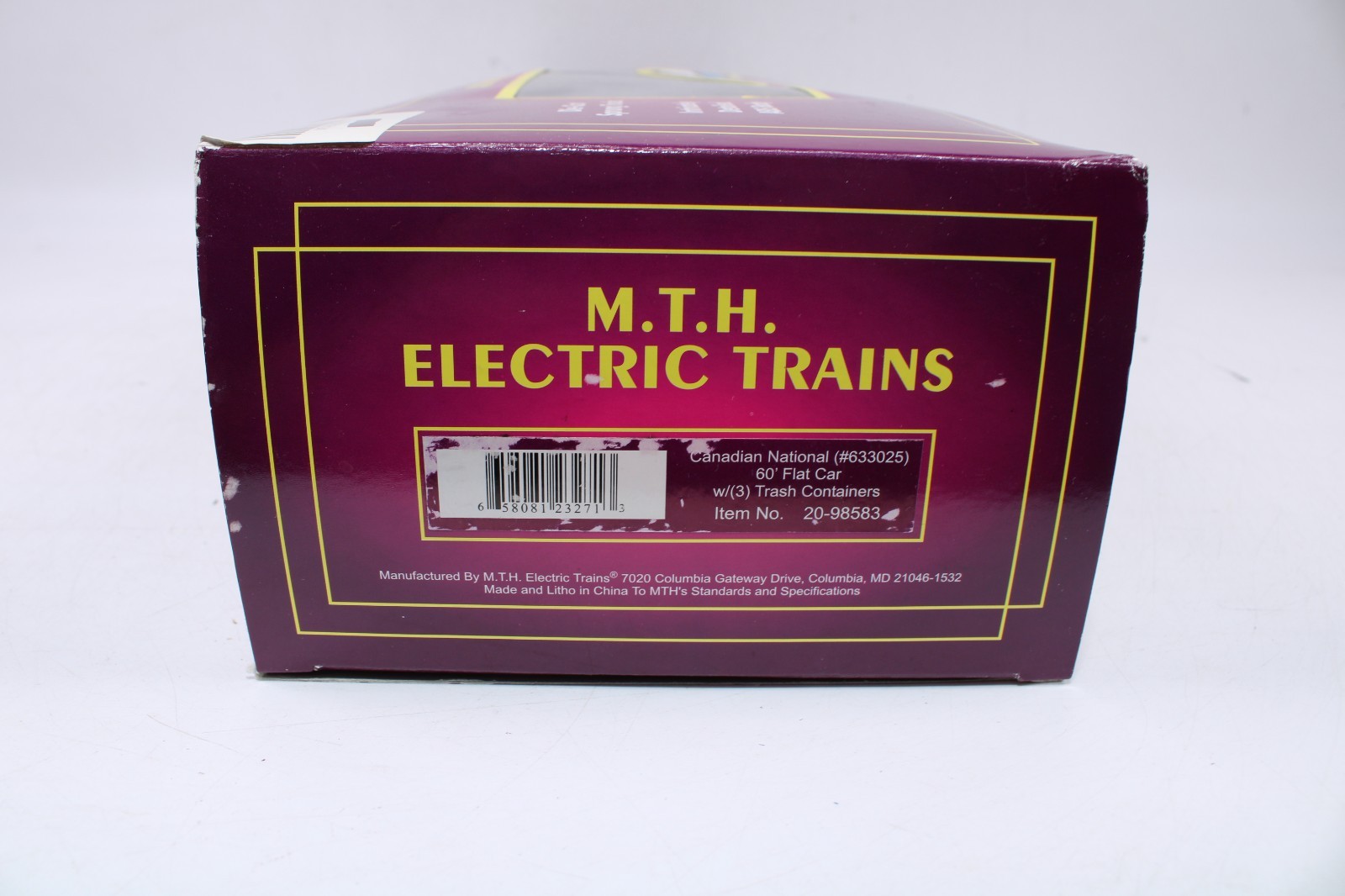 MTH 20-98583 O 60′ Flat Car Canadian National #633025 Trash Containers