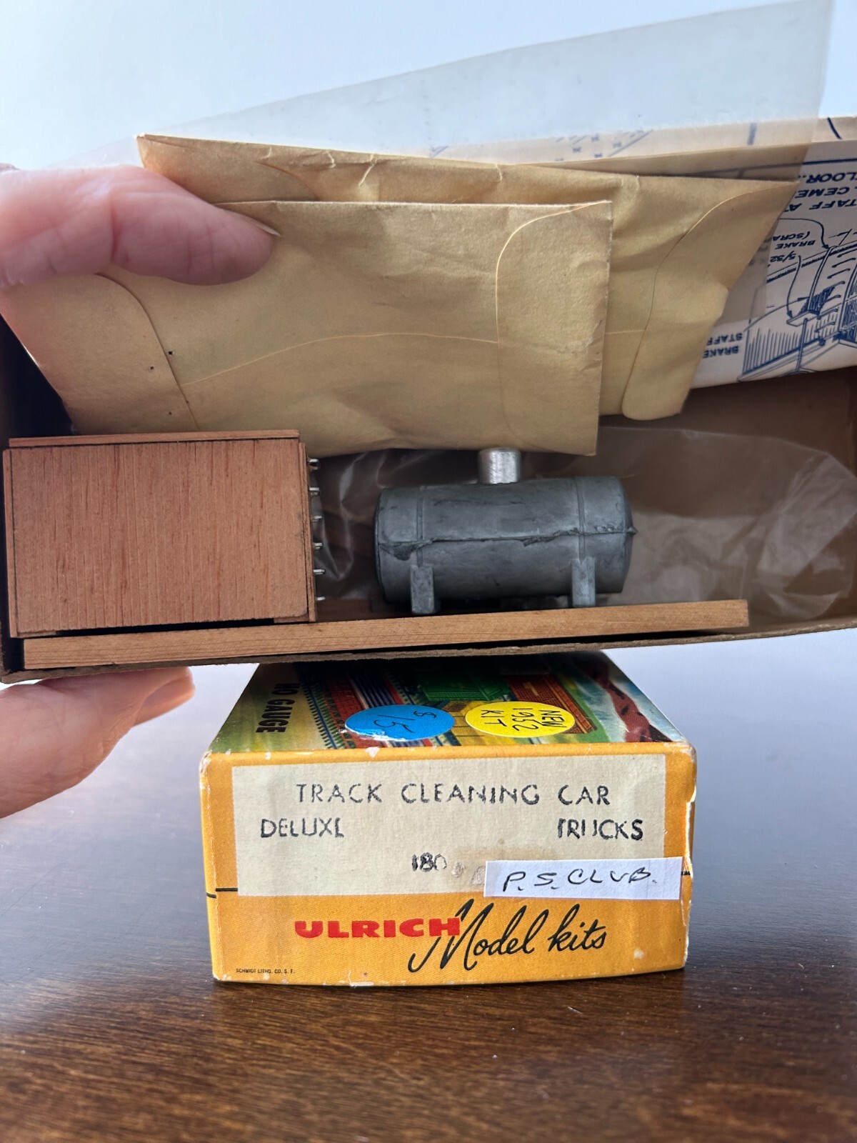 ULRICH #???? Track Cleaning Car w/Sprung Tks. KIT Partially Built H.O. 1:87