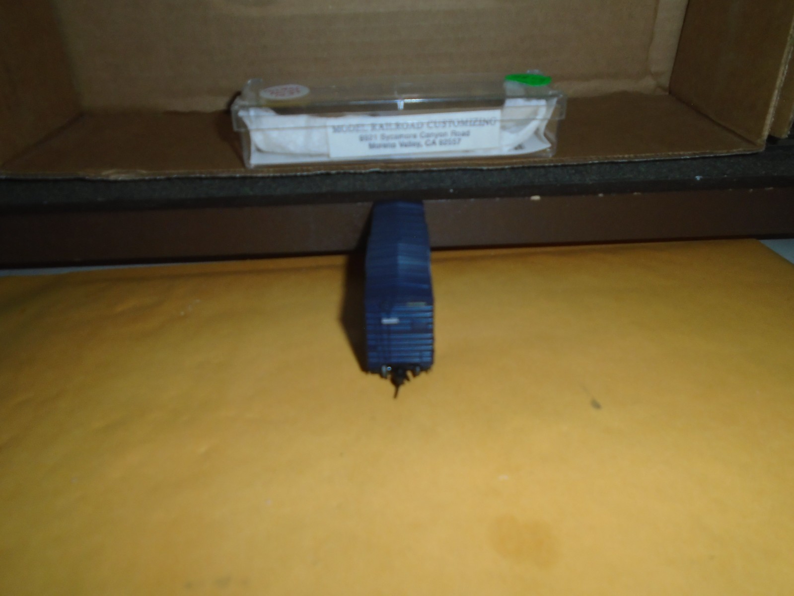 MAKE UNKNOWN CUSTOM 40′ SINGLE DOOR BOXCAR – CHESSIE SYSTEM #C&O 23764 N