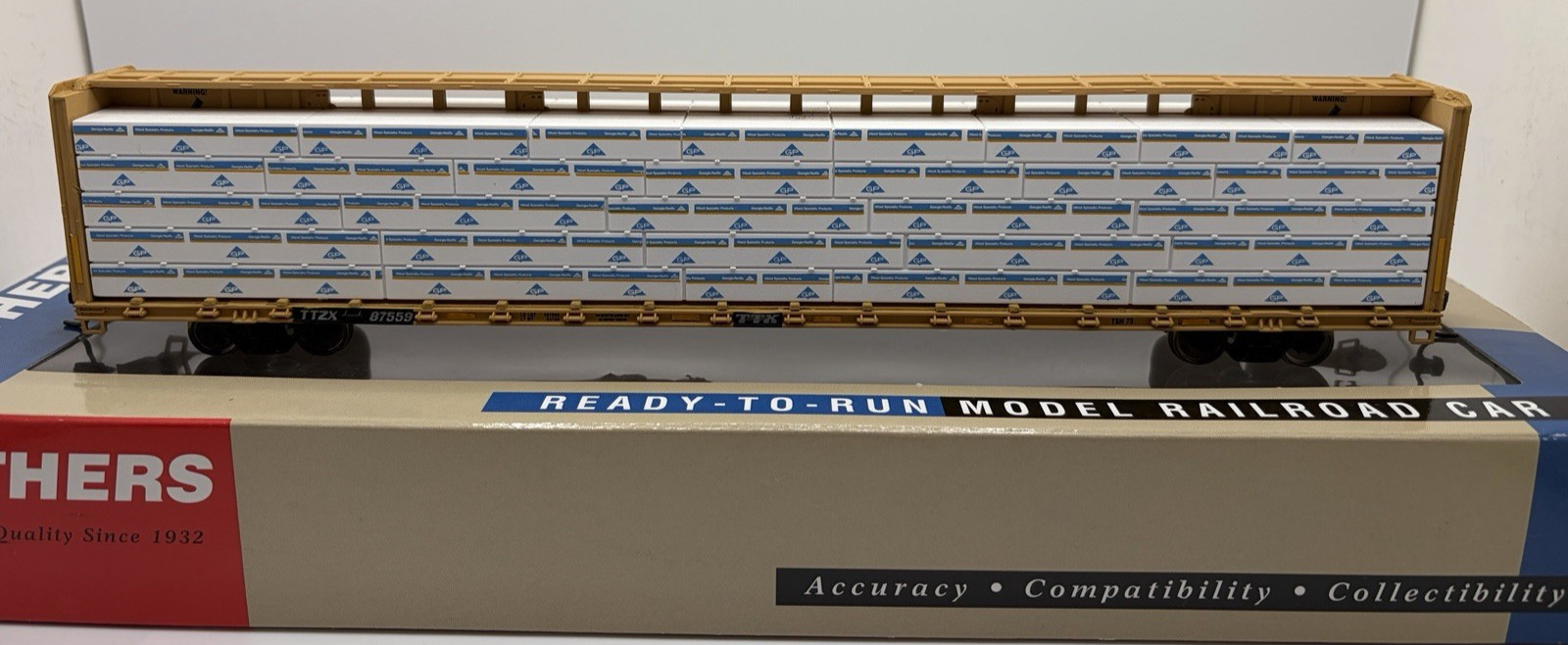 HO Scale Walthers 72′ Centerbeam Flat TTZX #87559 (Standard) with Load Wrong Box