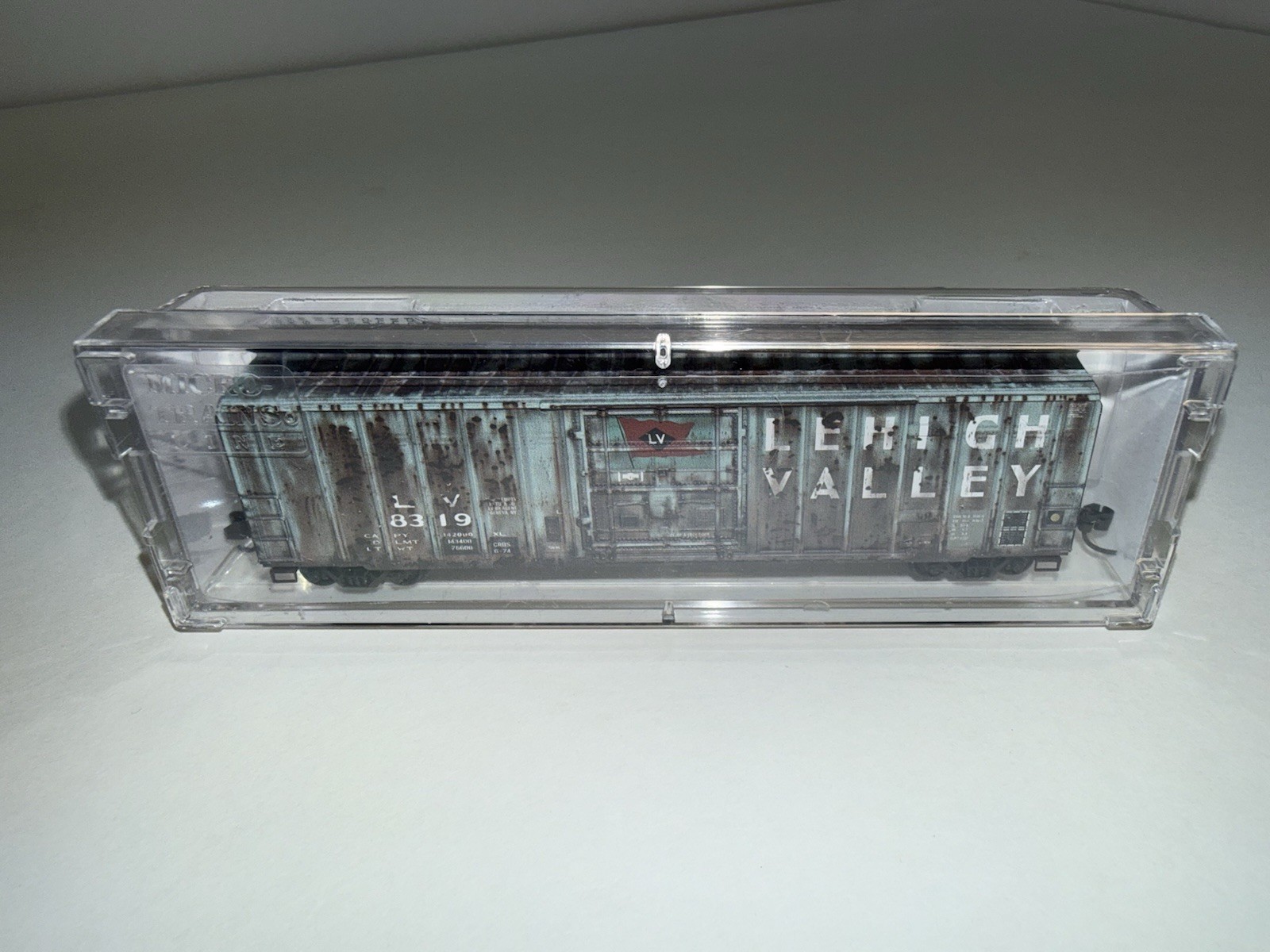 N-Scale MTL 027 44 520 Weathered Lehigh Valley (LV) 8319 50’ Box Car