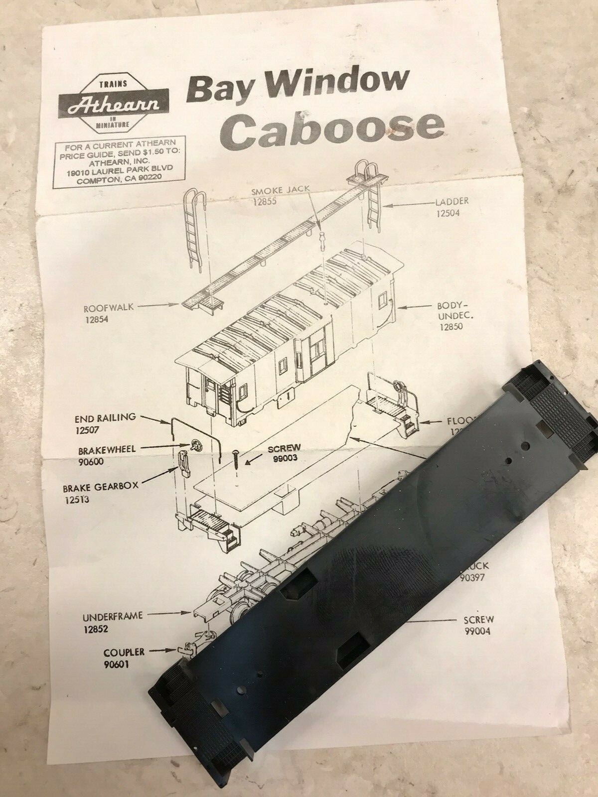 Athearn HO Bay Window Caboose “Blue Box Parts” – Floor #12851 – 1 Piece Molded