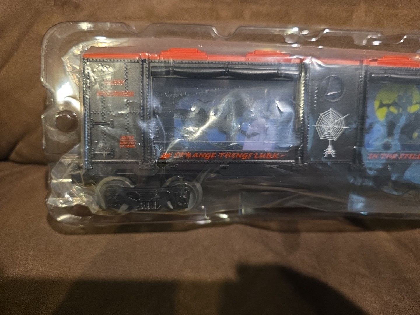 LIONEL HALLOWEEN AQUARIUM CAR ITEM #6-26747 NEW LIGHTED BATS HAUNTED HOUSE
