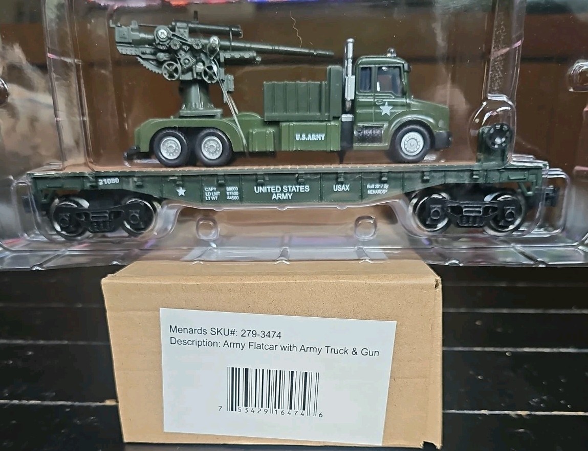 MENARD UNITED STATES ARMY FLATCAR WITH ARMY TRUCK AND GUN #279-3474. NIB (F48)