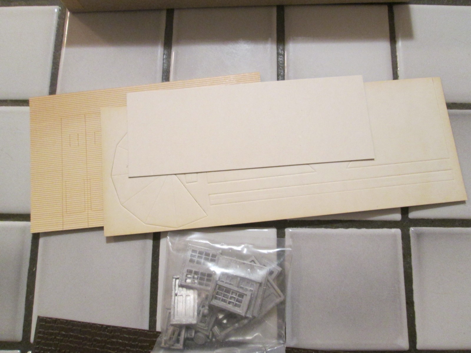 DYNA-MODEL PRODUCTS PASSENGER STATION WOOD/METAL BUILDING KIT HO SCALE