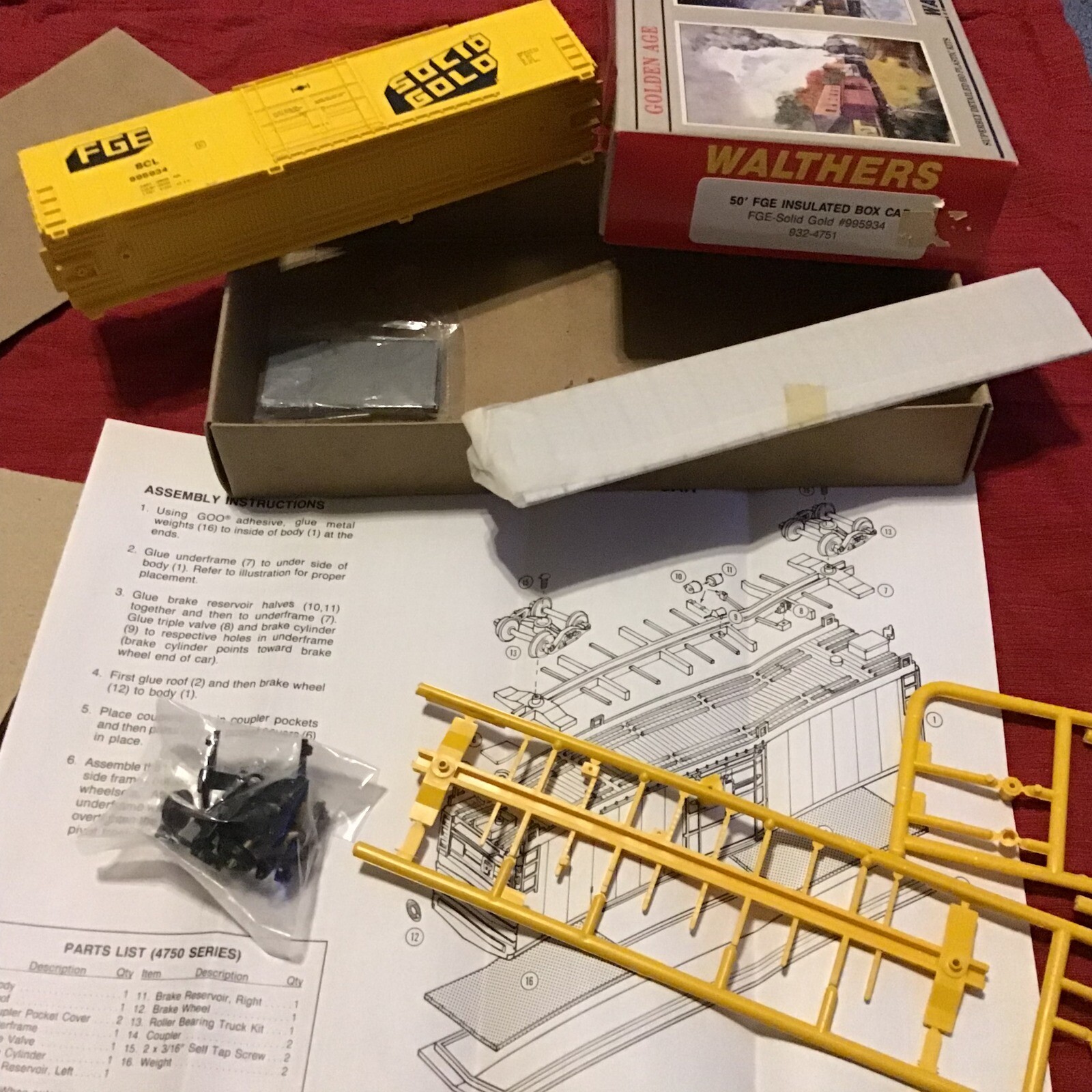WALTHERS HO SCALE 50’ SEABOARD SOLID GOLD BOX CAR KIT #932-4751 BRAND NEW!