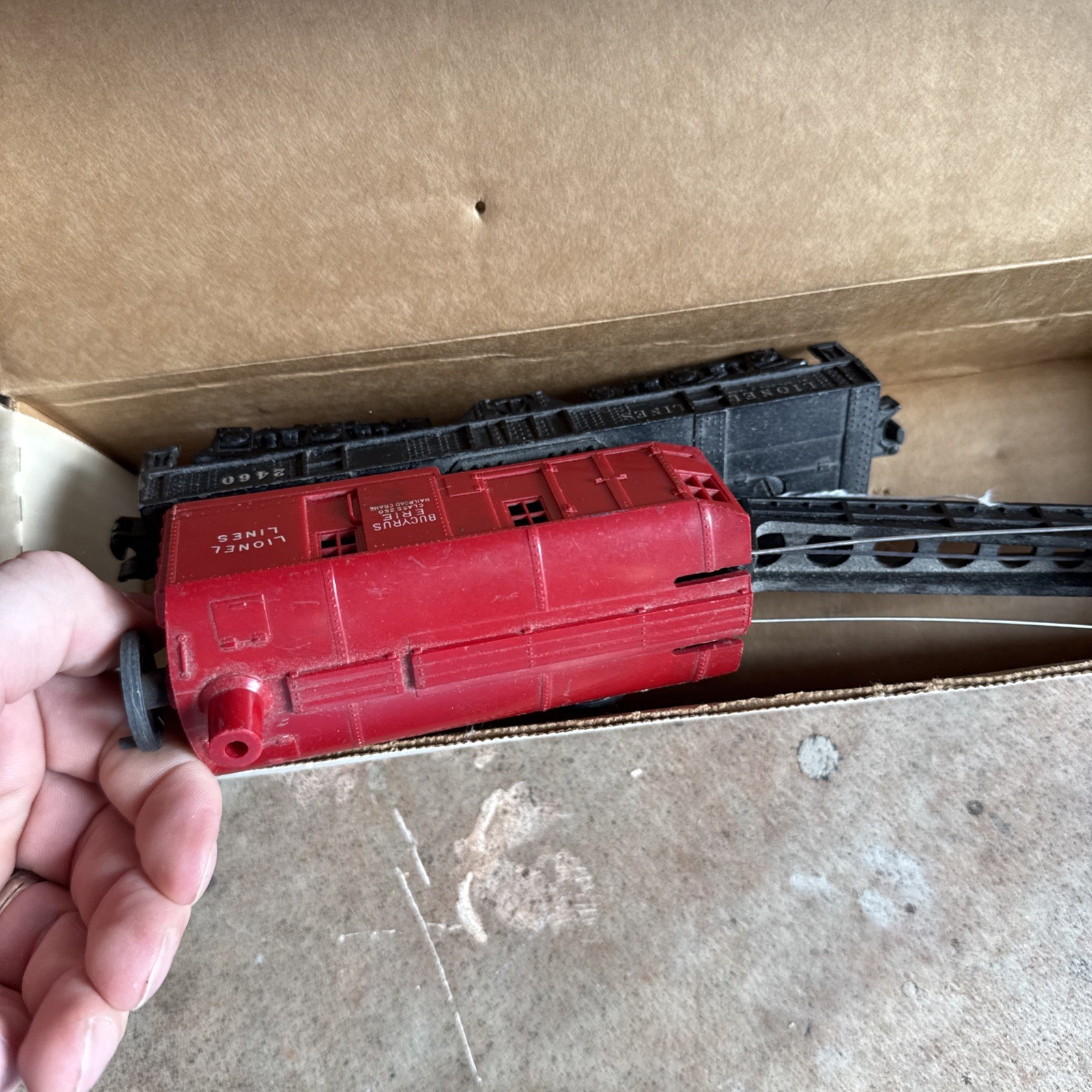 Rare Red with Black top Lionel 2460 Post-War Operating Work Crane