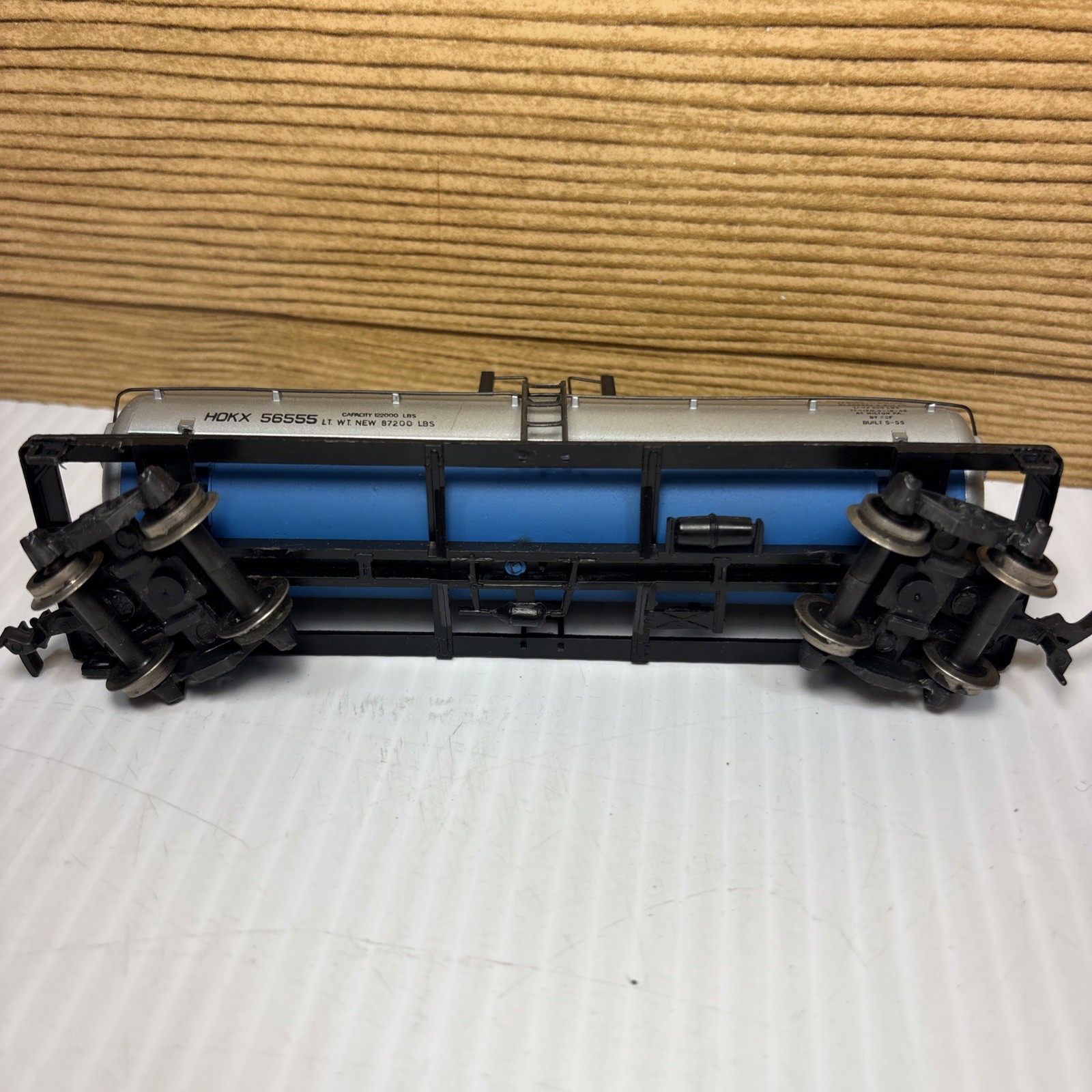 AHM HO Scale Single Dome Thermice Transit Heated Tank Car