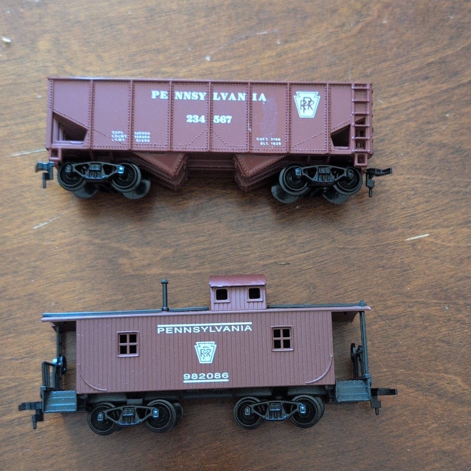 Pennsylvania PRR HO Caboose 982086 Brown/Black Plastic Model Train Freight Car
