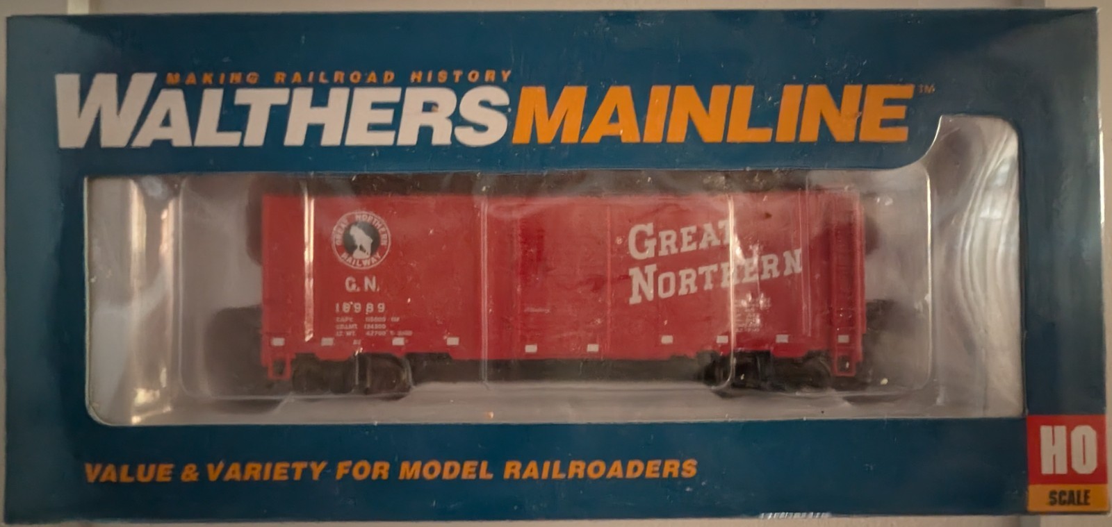 Walthers Mainline – Great Northern Railway 40′ AAR 1948 Boxcar #18989 (910-1458)