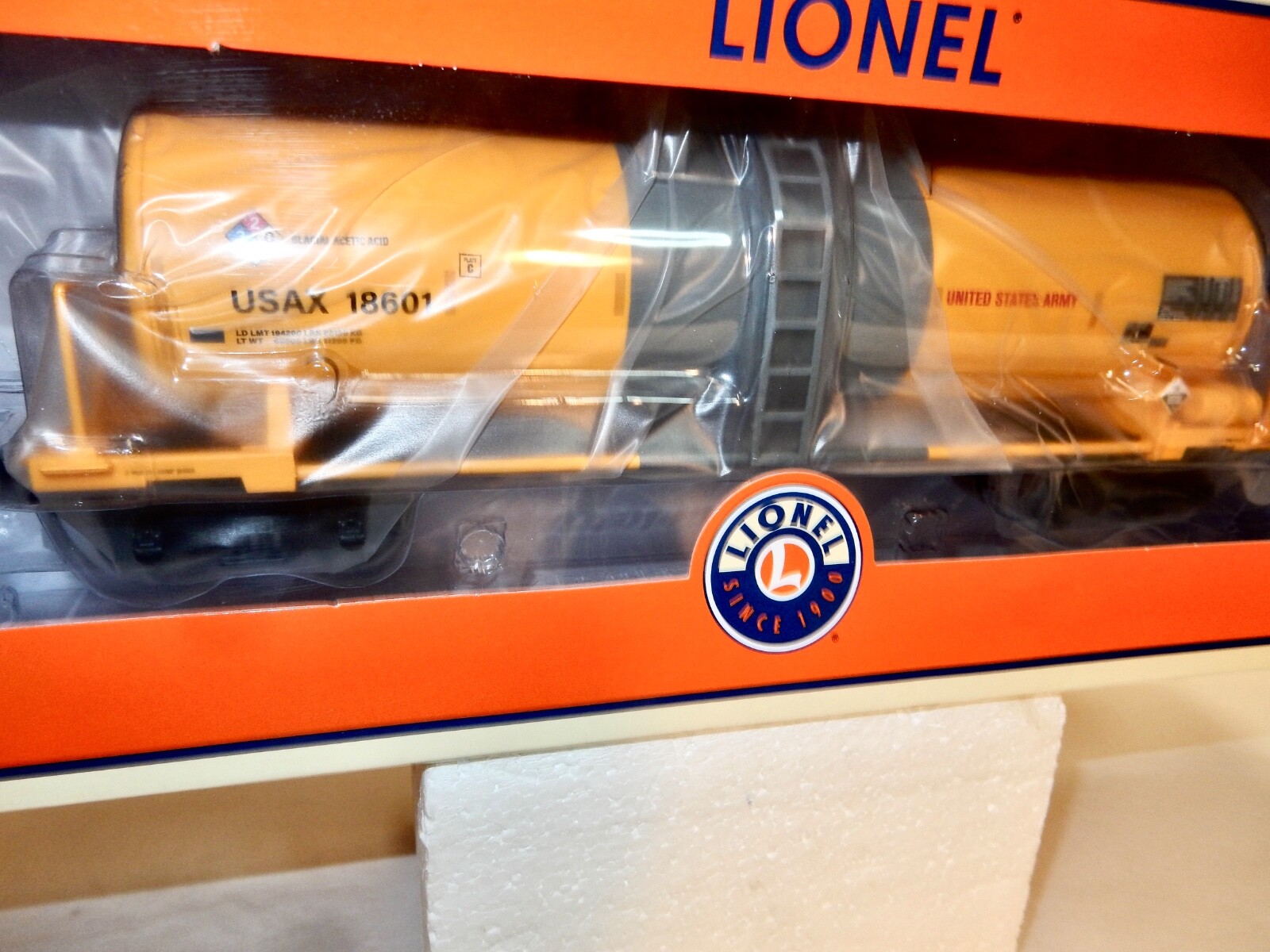 Lionel United States Army Unibody Tank Car -O Scale – New wth Box-# 2343022 Look
