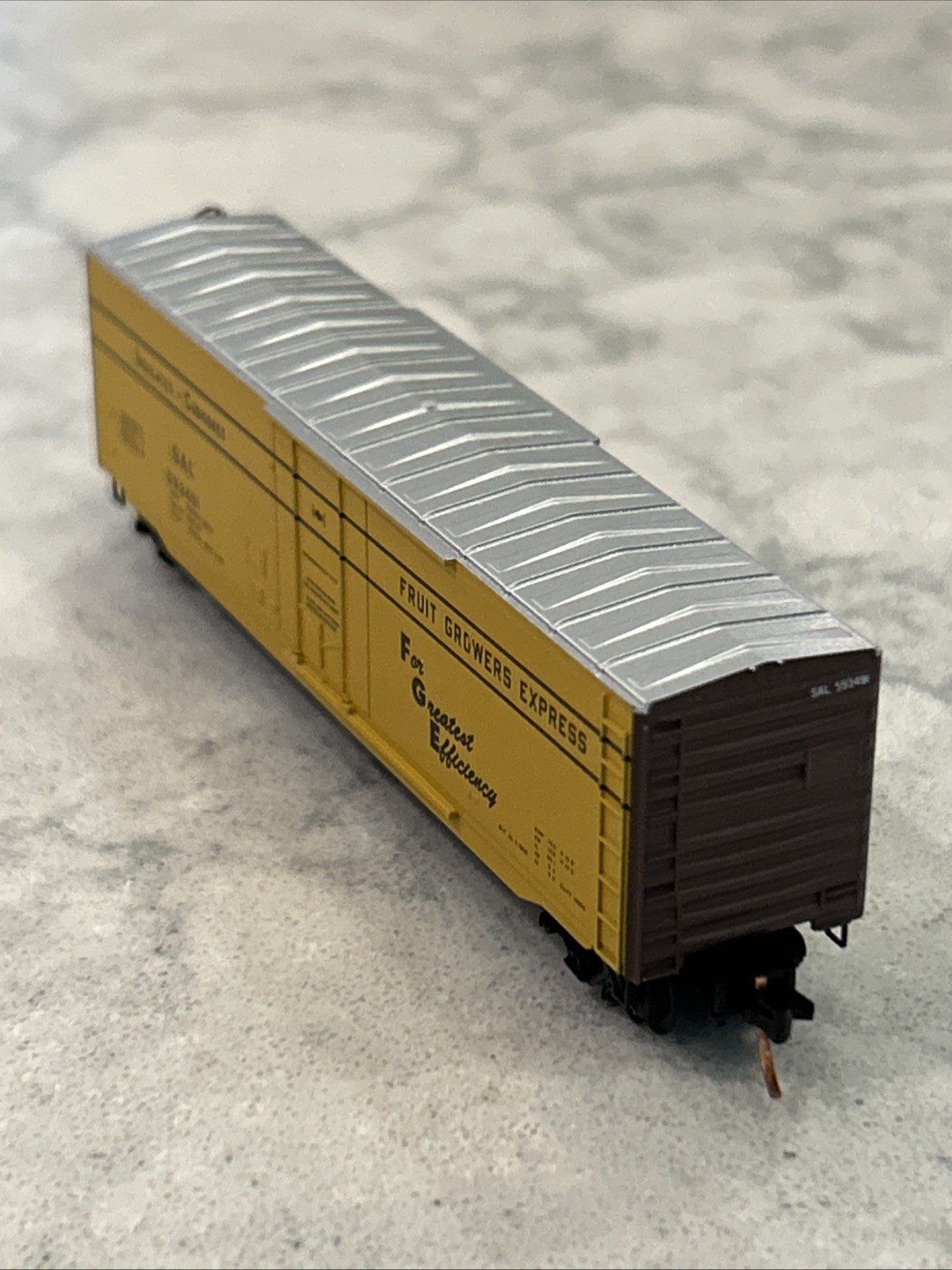 N Scale Micro-Trains MTL 03800380 SAL Fruit Growers Express 50′ Box Car 593491