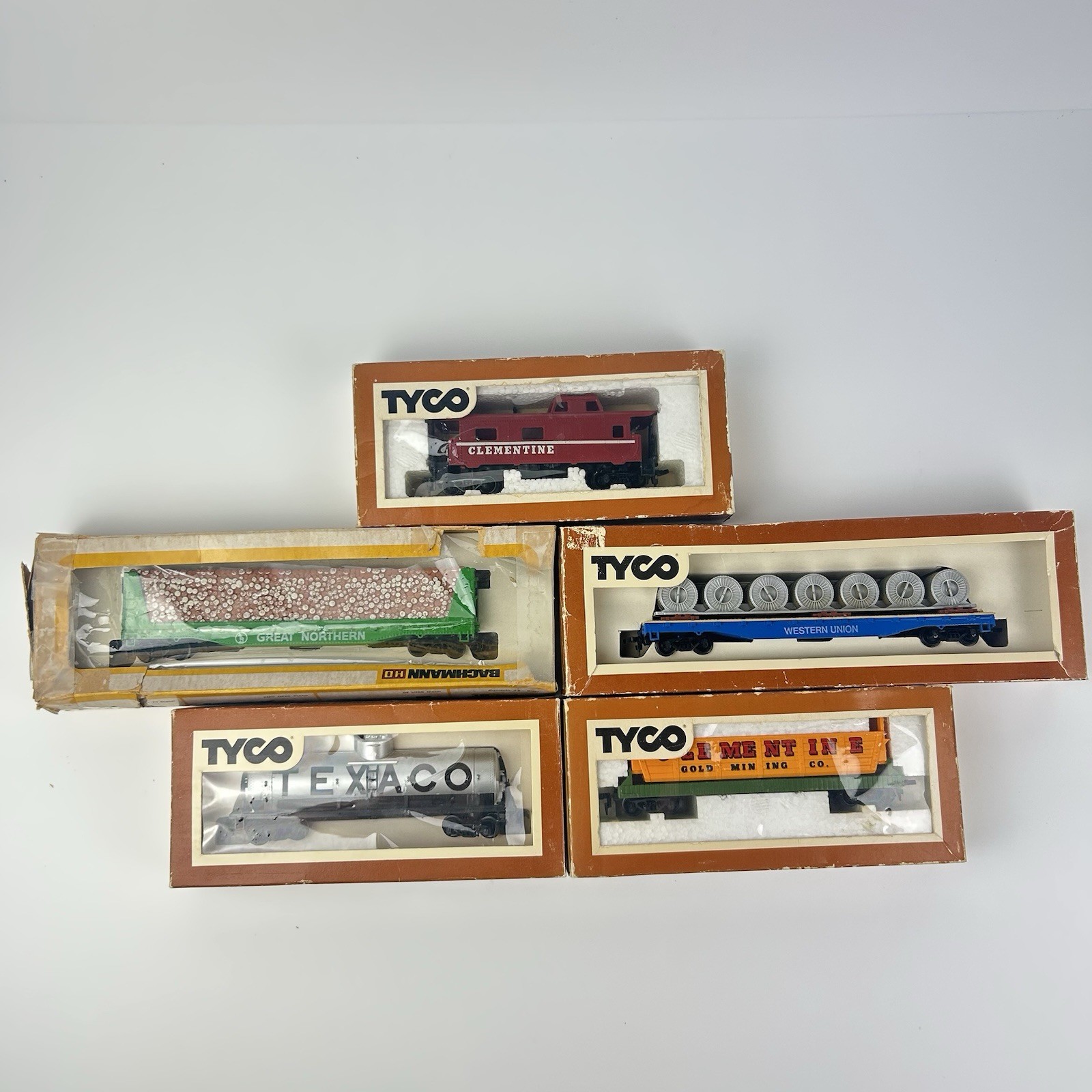 Vintage Tyco Bachmann HO Scale Train Cars Lot of 5 Texaco Caboose Hopper Flatcar