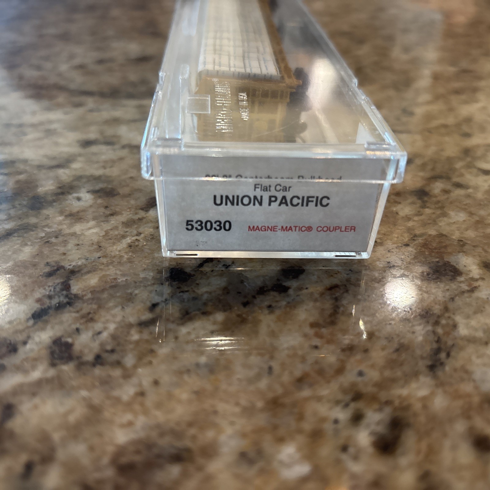Micro-Trains N MTL 53030 UP Union Pacific 60′ Centerbeam Flat Car With Load.