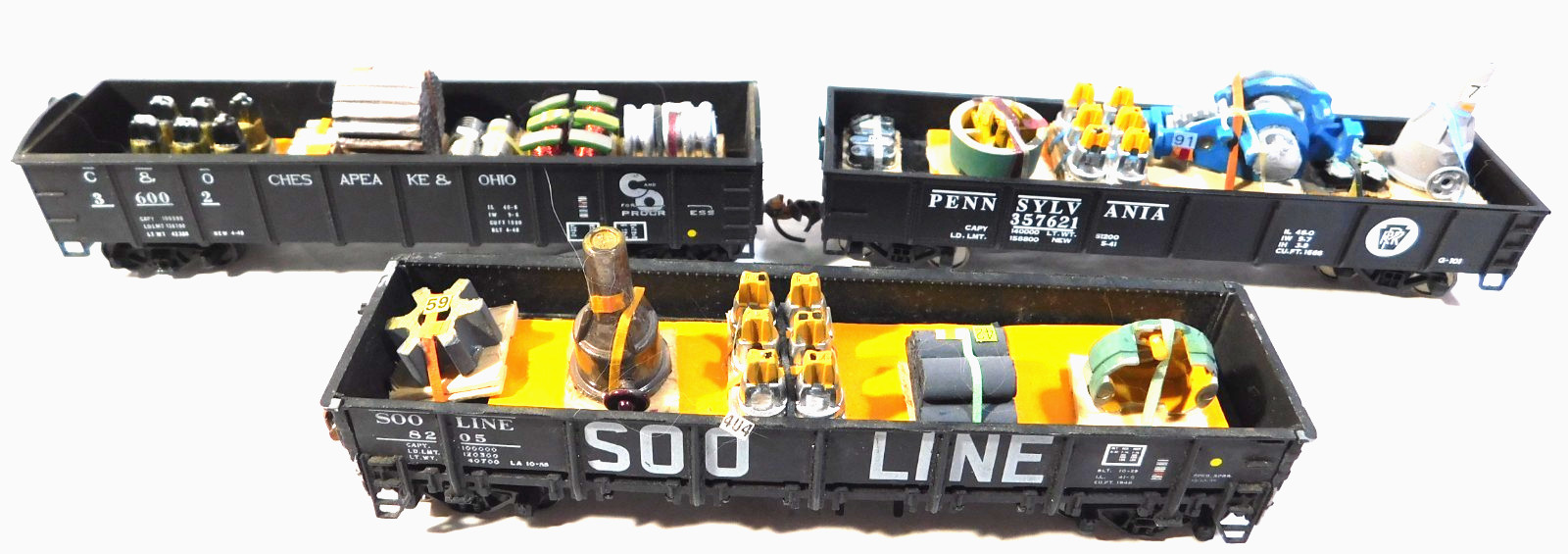 Chesapeake & Ohio S00 Line PRR Gondola w/ Misc Electronic Components HO Set (NB)
