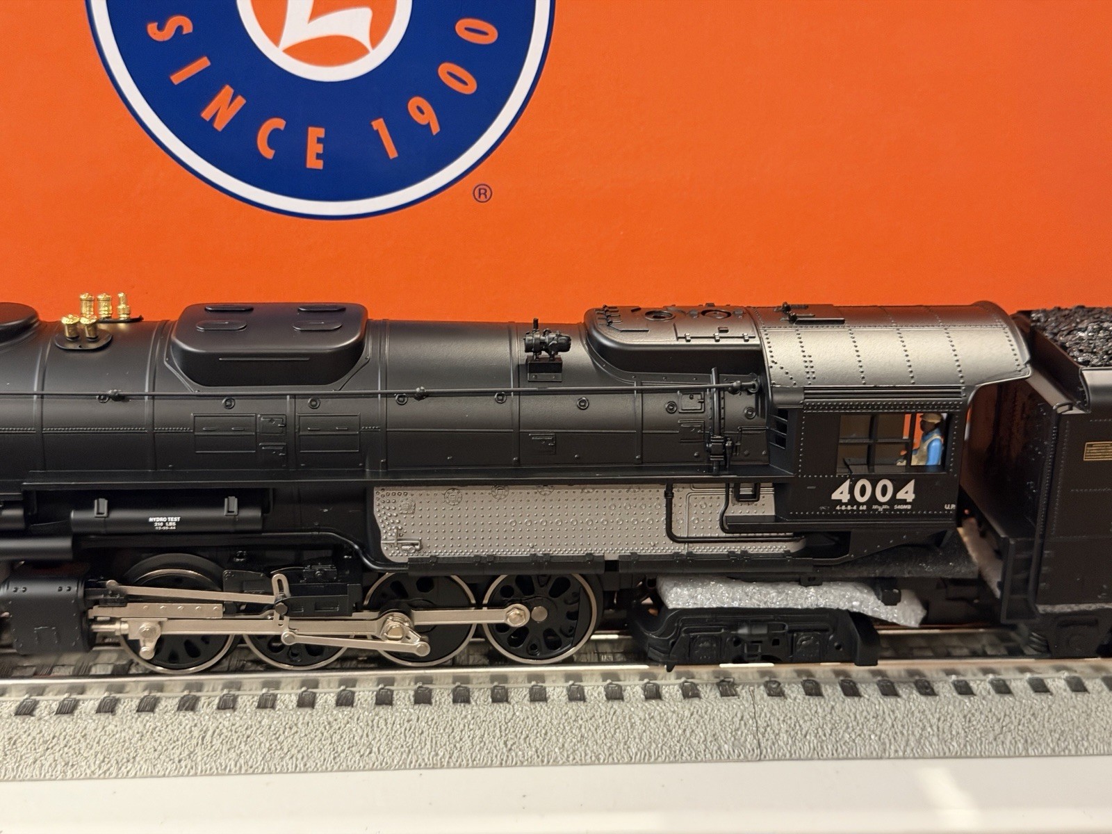 Lionel 1922010 Big Boy Union Pacific 5-Car Sherman Hill Set – Lionchief Plus 2.0