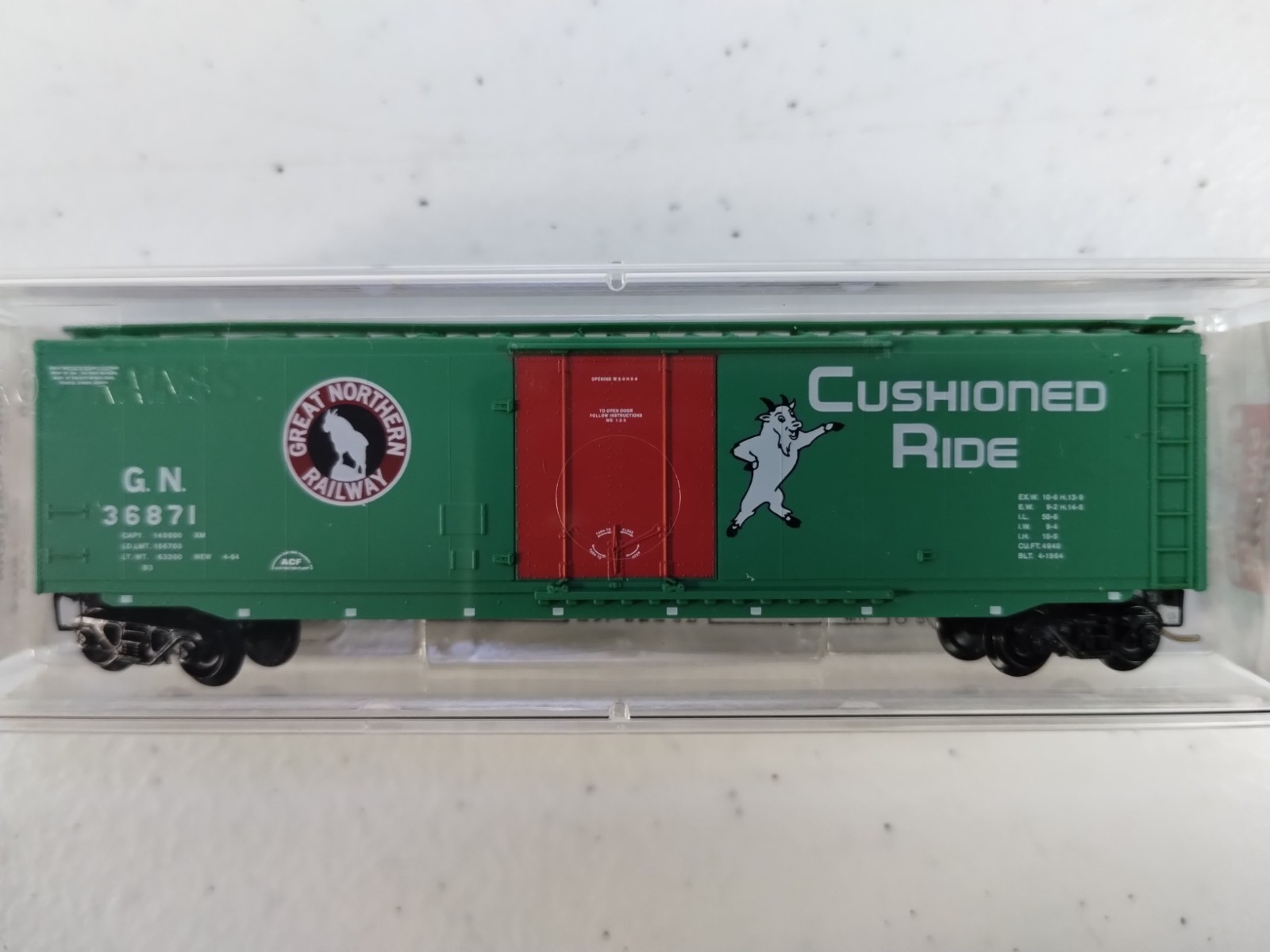 Micro-Trains 32340 50′ Standard Boxcar Great Northern GN #36871 N-Scale NOS