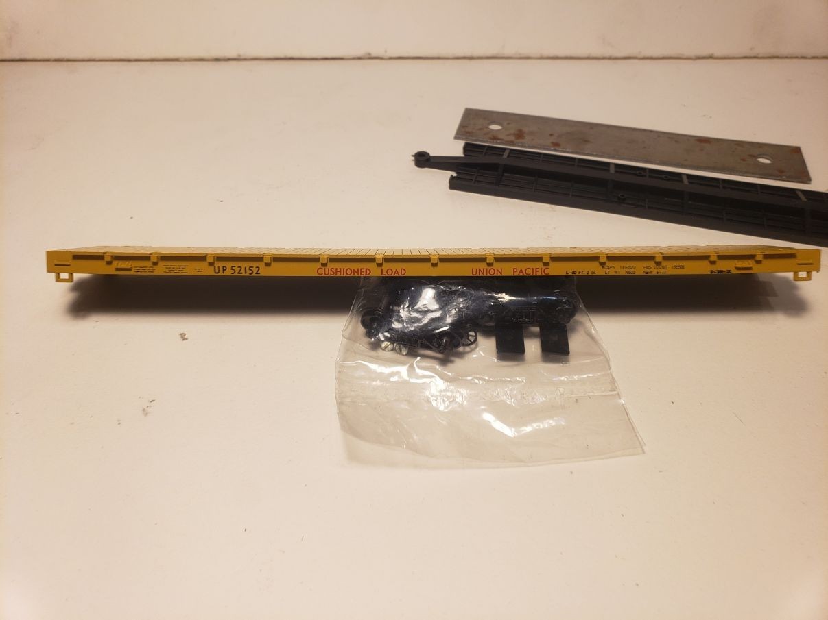 Roundhouse Model Die Casting 60 ft Flat Car Union Pacific 1286 freight HO car