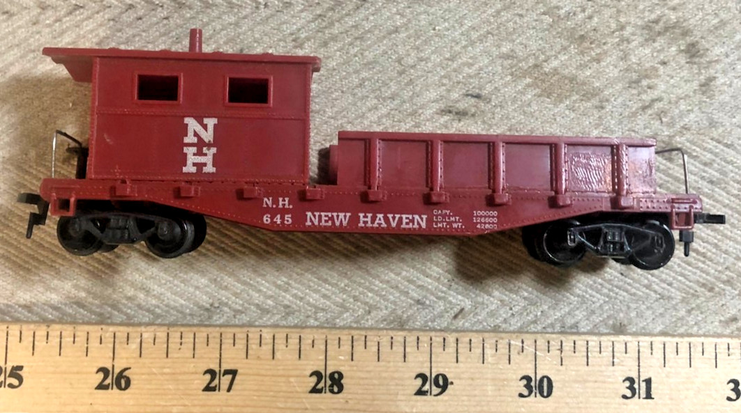 Marx HO 645 New Haven Tuscan red work caboose with toolboxes, fully intact!