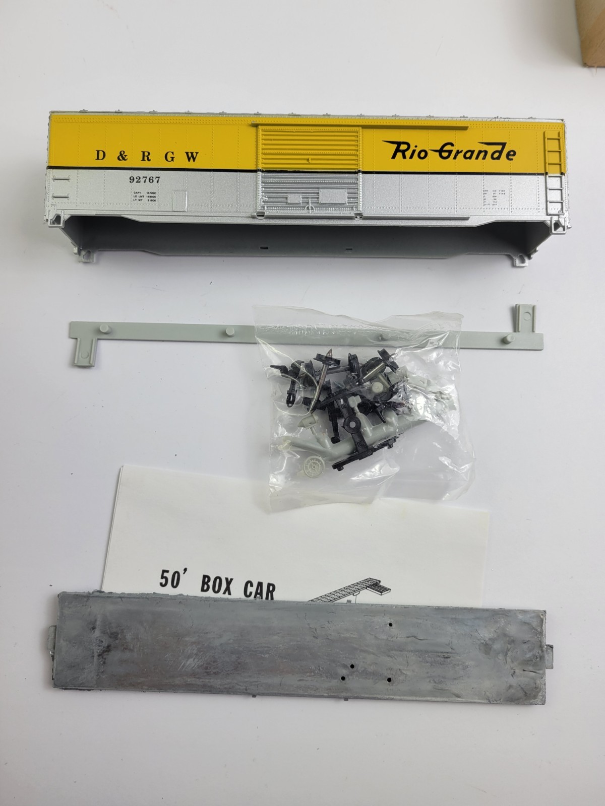 Lot Of 5 Roundhouse HO Train Car Santa Fe Rio Grande Burlington Northern REA
