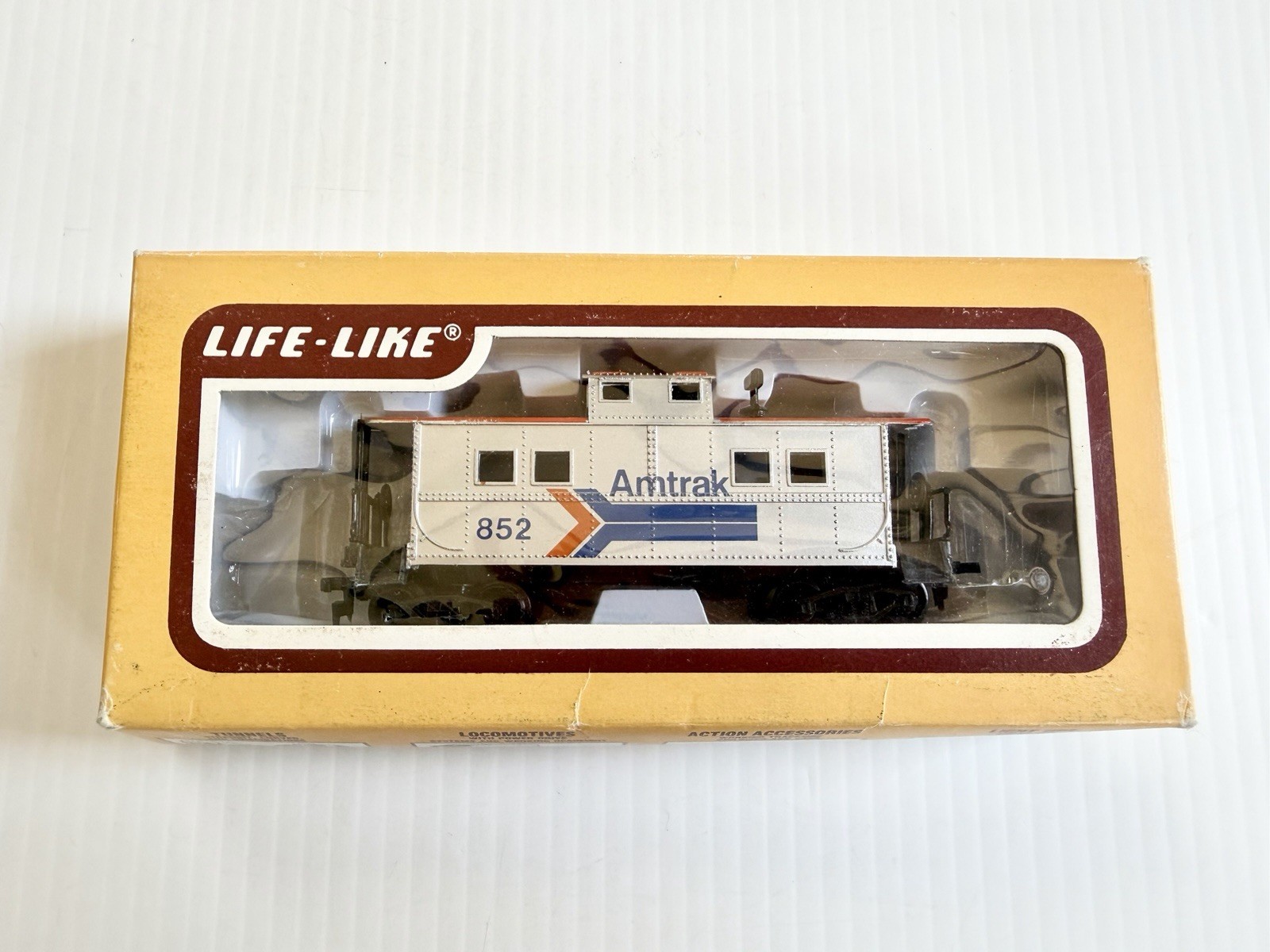 Vintage Life-Like Amtrak Caboose Train Car HO scale #852 w/ Box