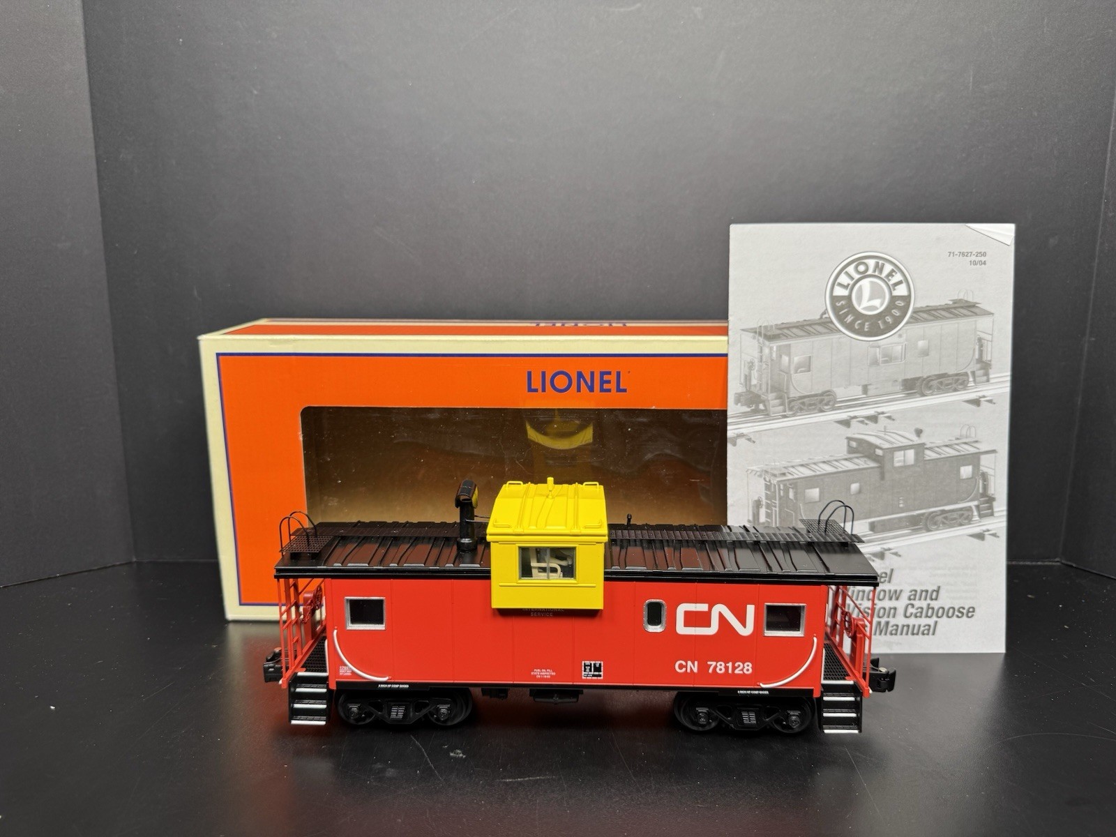 Lionel 6-17697 Canadian National CN extended vision smoking caboose #78128 LNIB