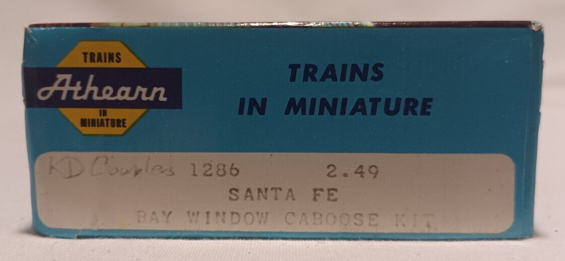 HO SCALE ATHEARN 1286 SANTA FE Bay Window Caboose #999056 Partially Built-up !