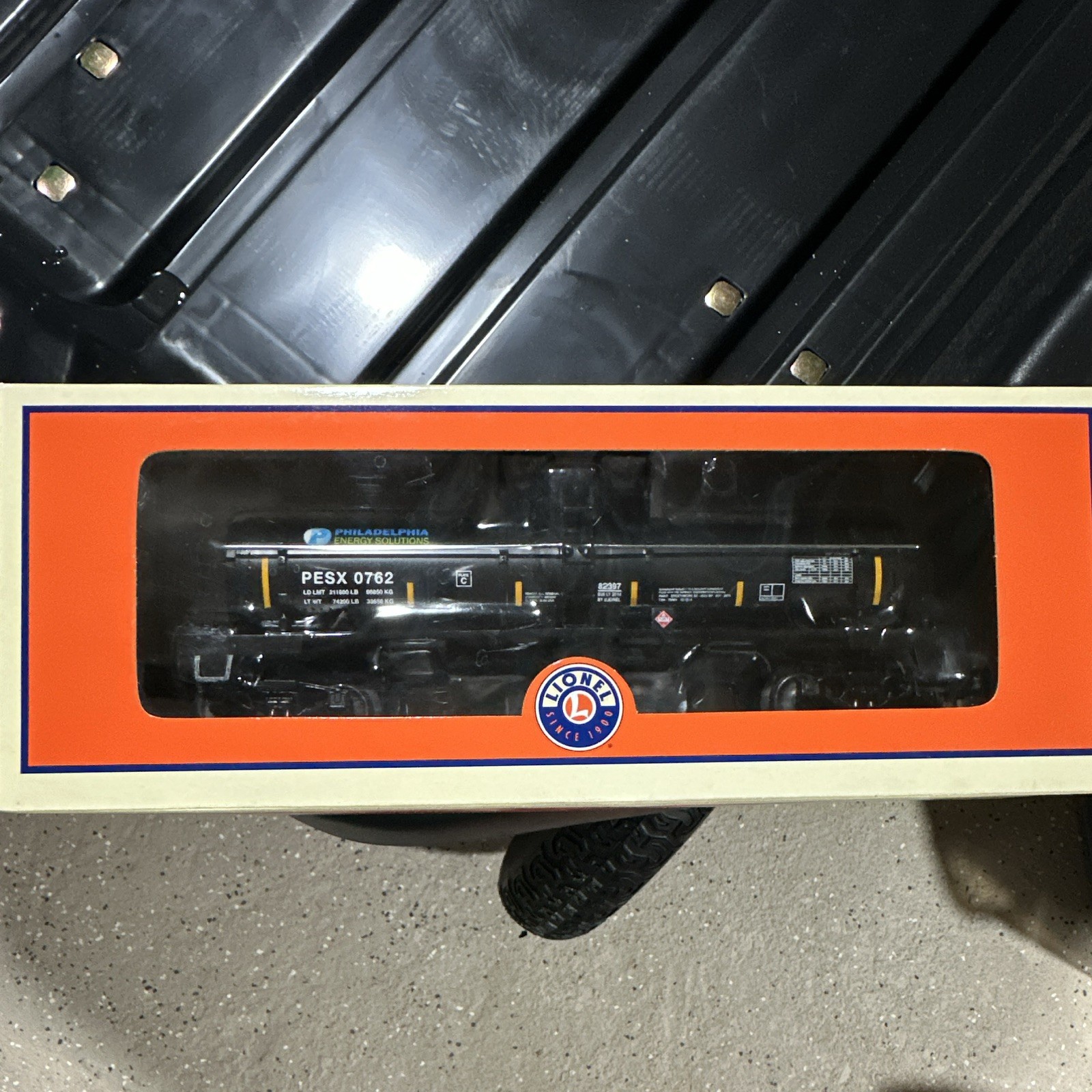 Lionel Philadelphia Energy Solutions Single Dome Tank Car PESX 0762