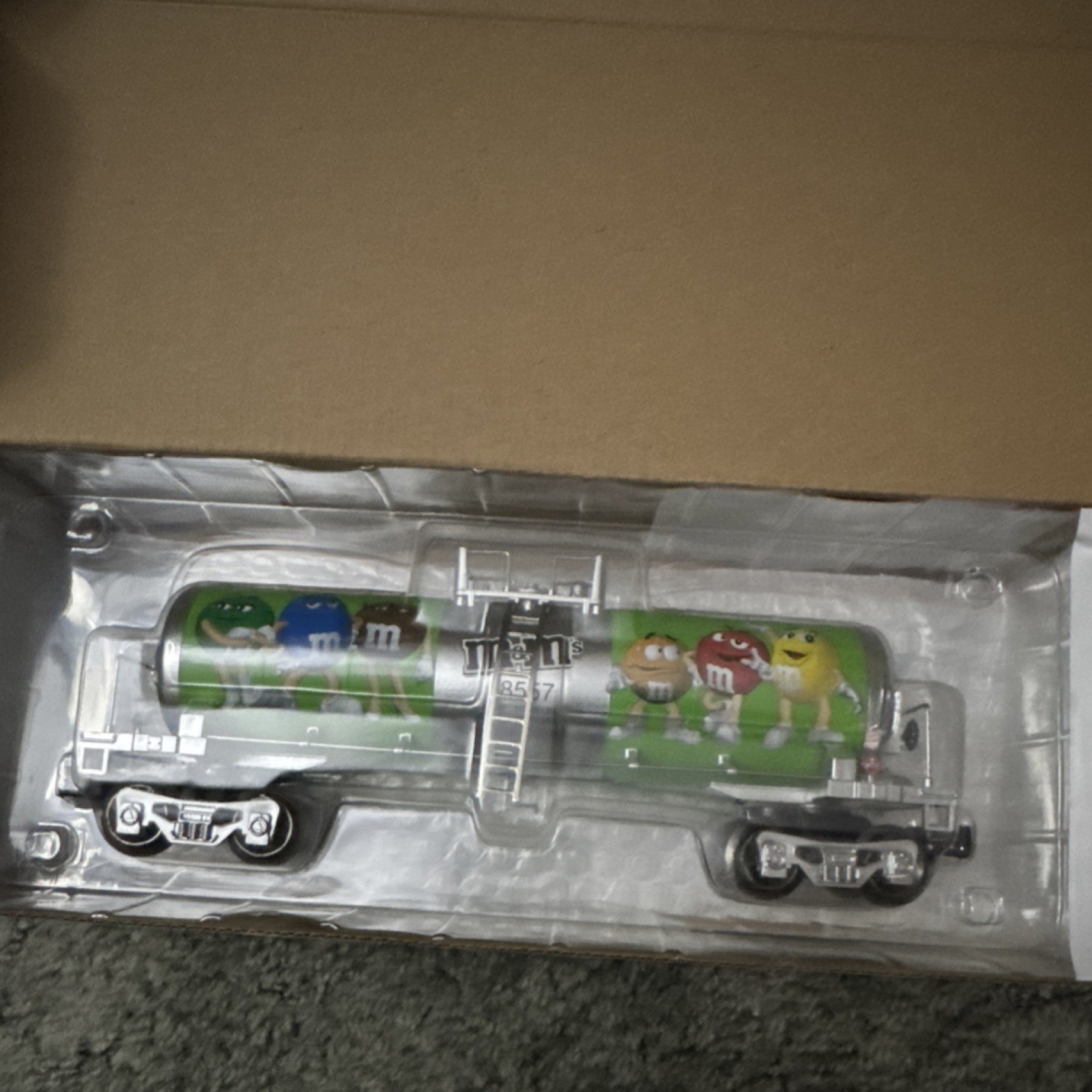 M&M’s O Gauge Multicolor Plastic Tank Car Advertising Specimen R557