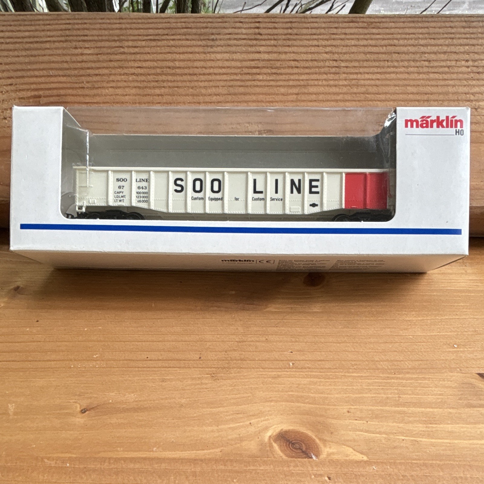Märklin Soo Line Freight Car HO Gauge Analog AC 3-Rail 4774 White/Red/Black
