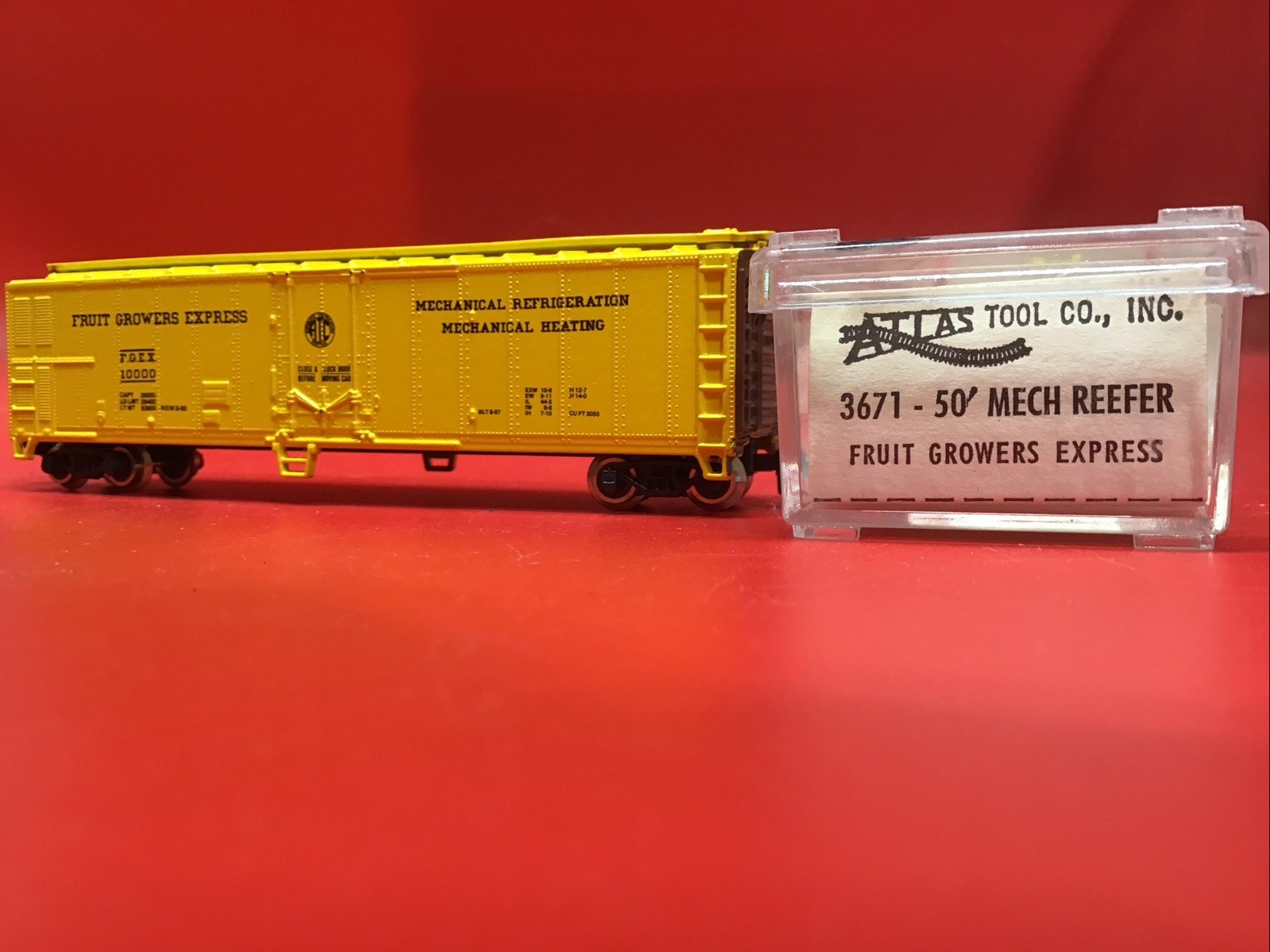 NEW! ATLAS N SCALE 50’ MECHANICAL REEFER FRUIT GROWERS EXPRESS FGFX 10000
