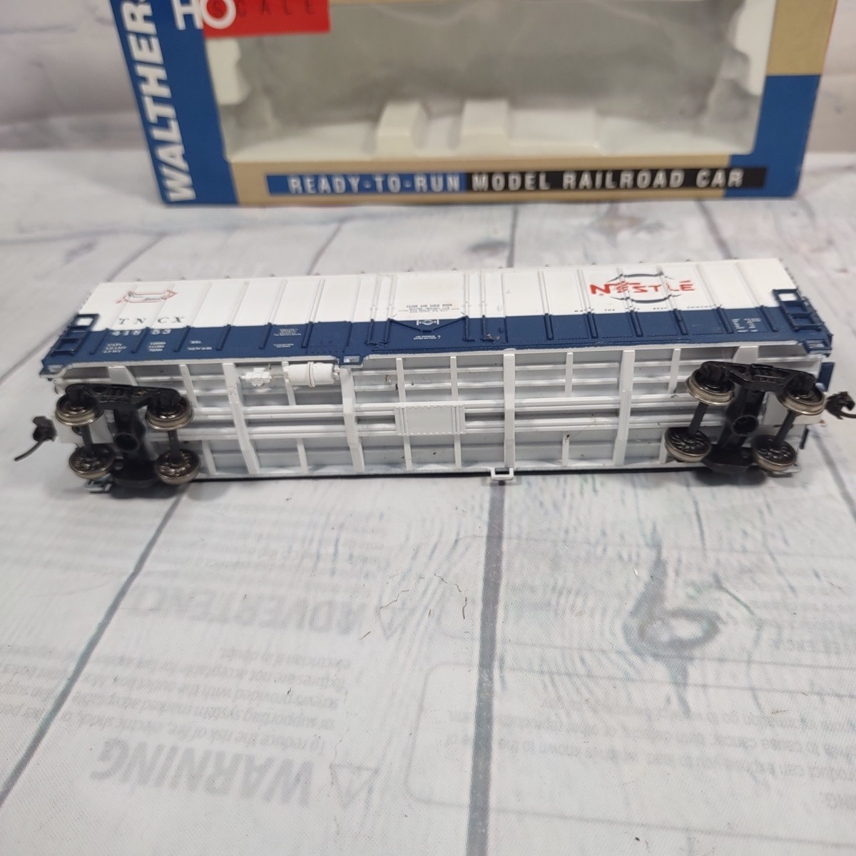 HO Walthers 932-3604 Nestle North American 50’ Exterior Post Boxcar TNCX #41853
