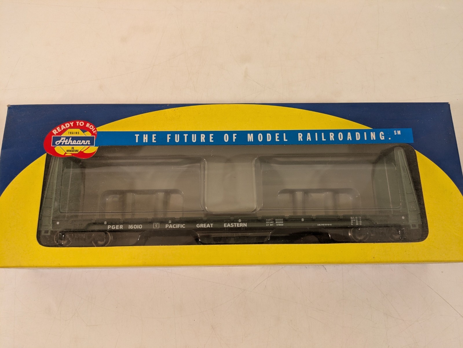 HO PGE Pacific Great Eastern 60′ Bulkhead car NIB NOS # 88108