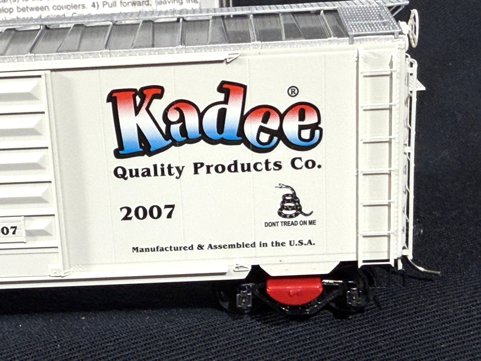 HO Scale ***GOD BLESS AMERICA*** 40′ Box Car #007 — Kadee Special Limited 6907