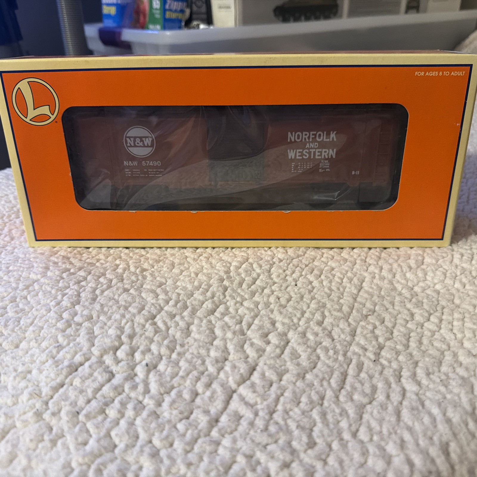 LIONEL 6-26241 NORFOLK & WESTERN BOXCAR Opening Doors NEW