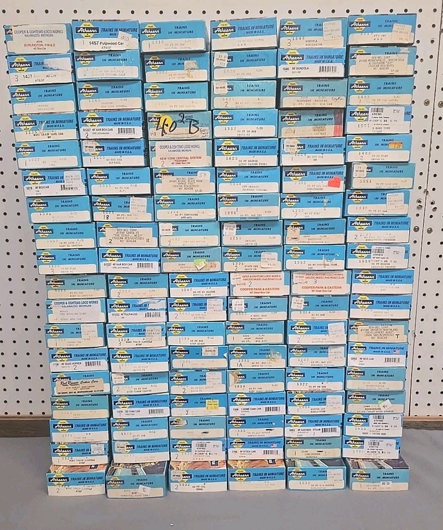 Lot Of 5 Random Athearn HO Blue Box Car Kits Most Have Kedee Couplers