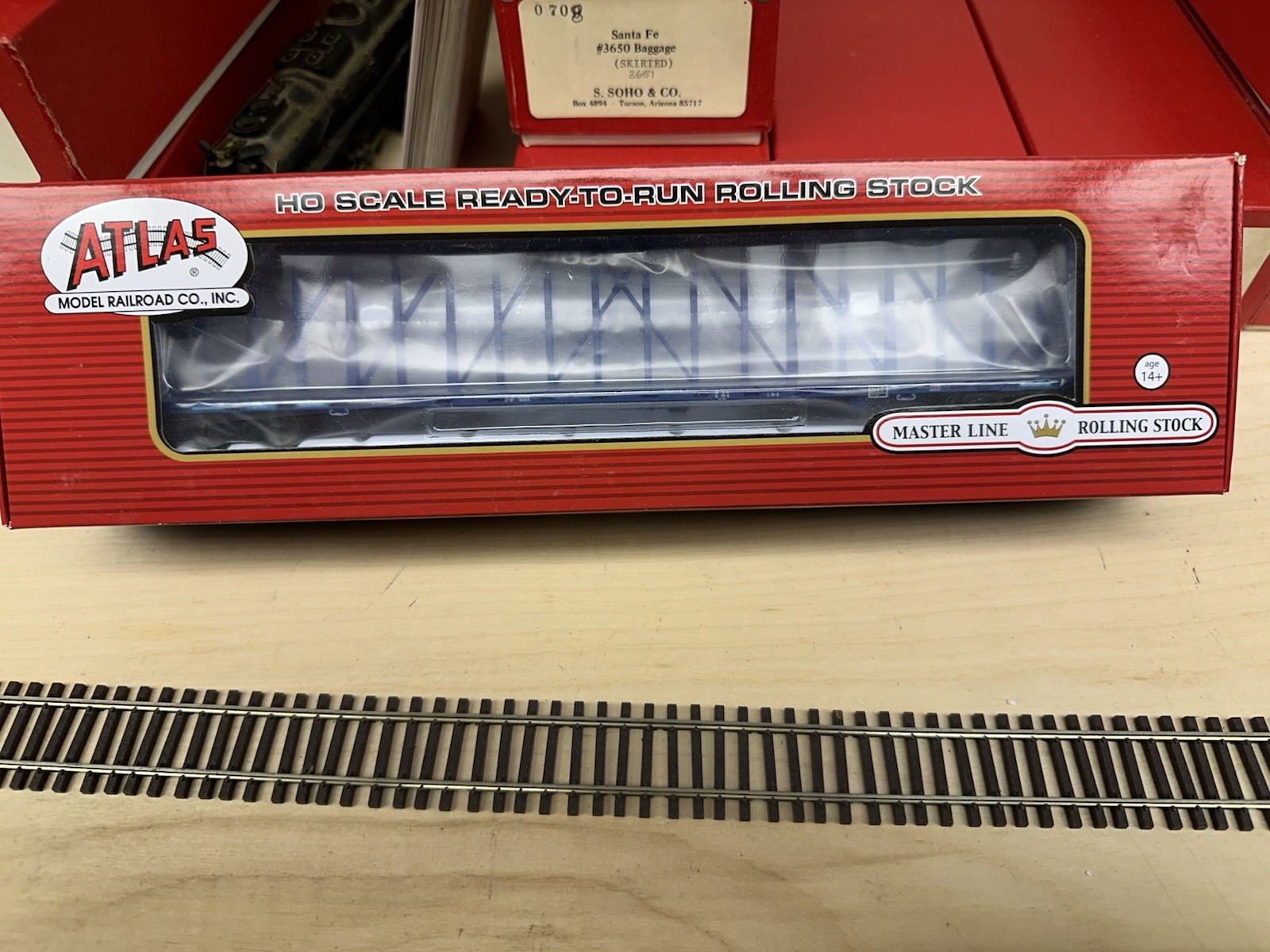 Atlas Master Duluth Winnipeg & Pacific 73’ Centerbeam Car Special Run #626468NOS