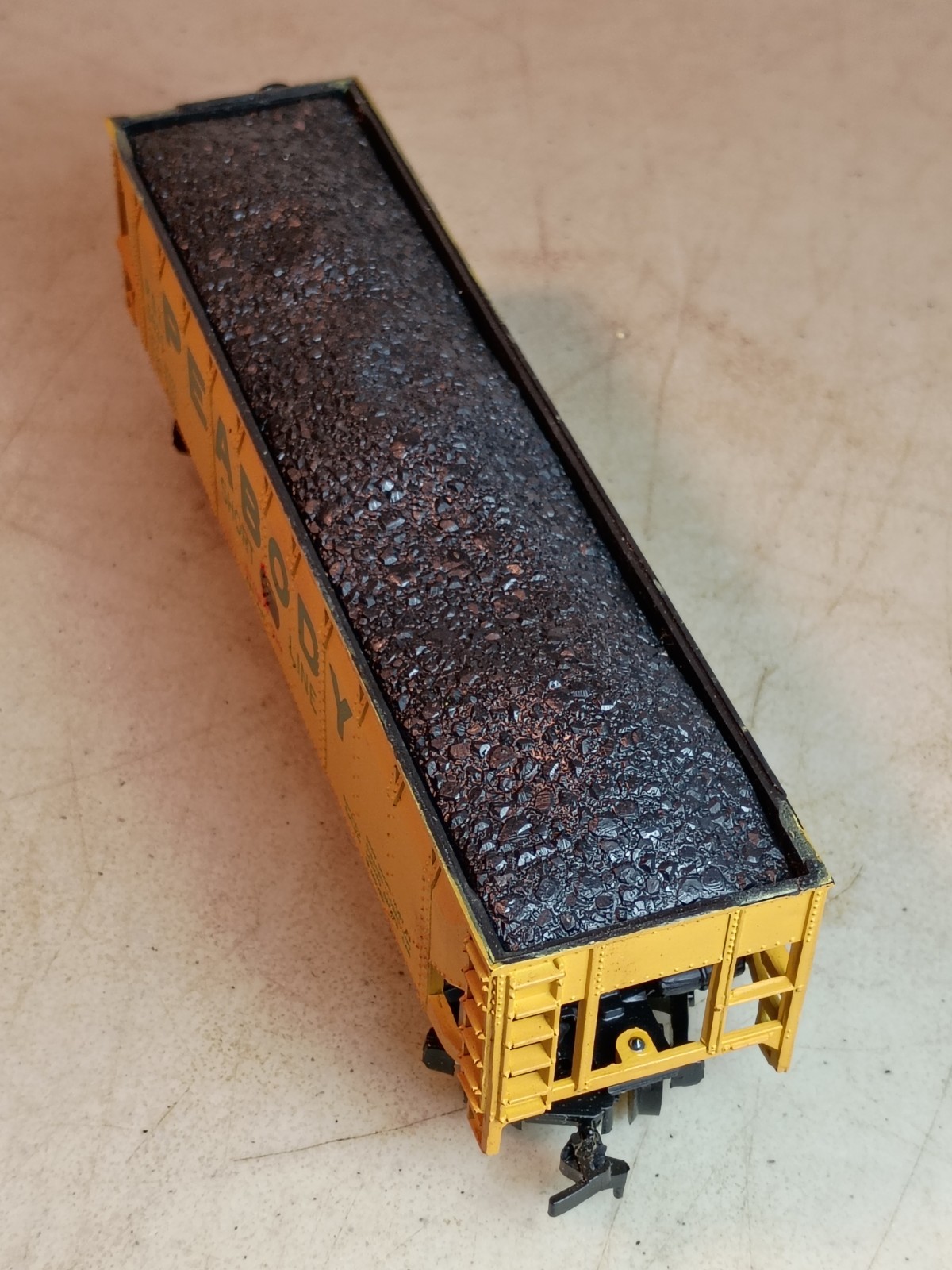 Vintage AHM #5466 HO Scale Peabody Short Line Hopper PSL 6631 w/ Coat Load