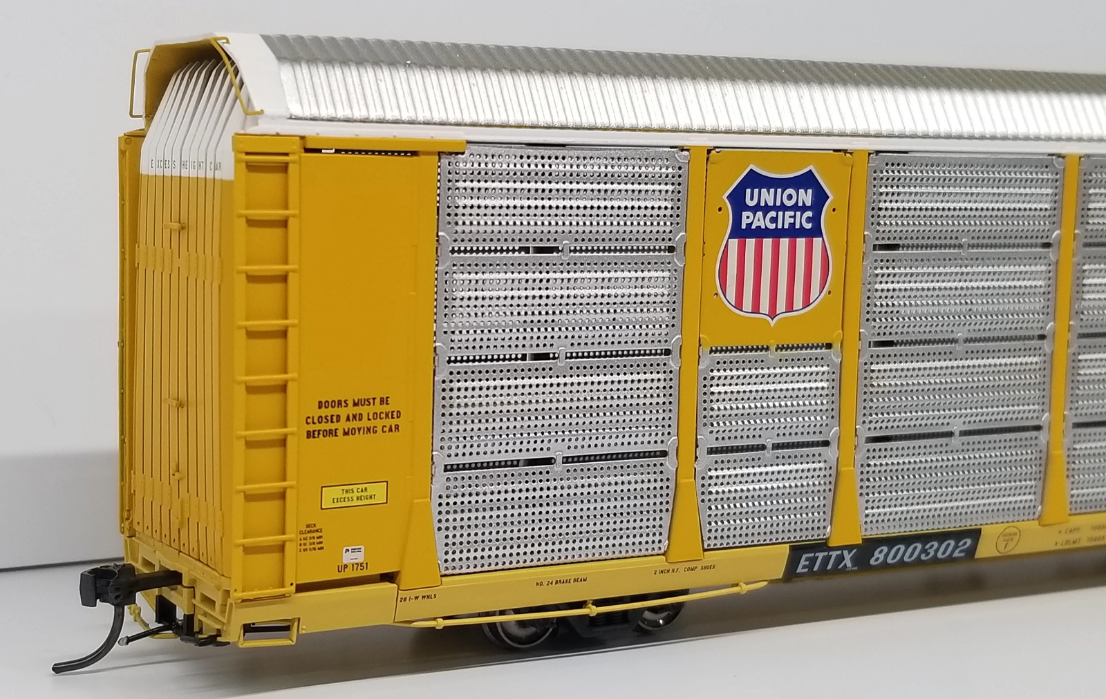 PRAIRIE SHADOWS HO Autorack Portec Rack, P/S Flat, Rave 1 Doors, UP TT