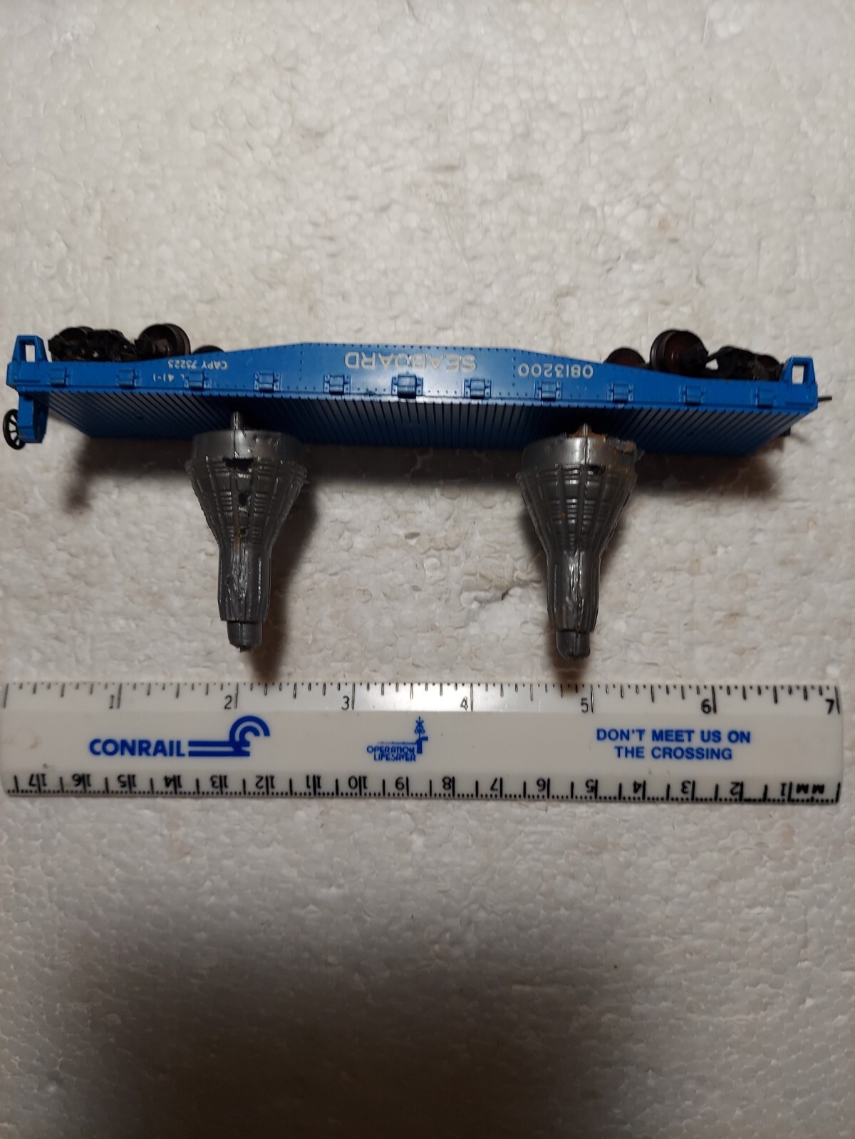 LIONEL HO #0813-200 SEABOARD MERCURY CAPSULE FLAT CAR