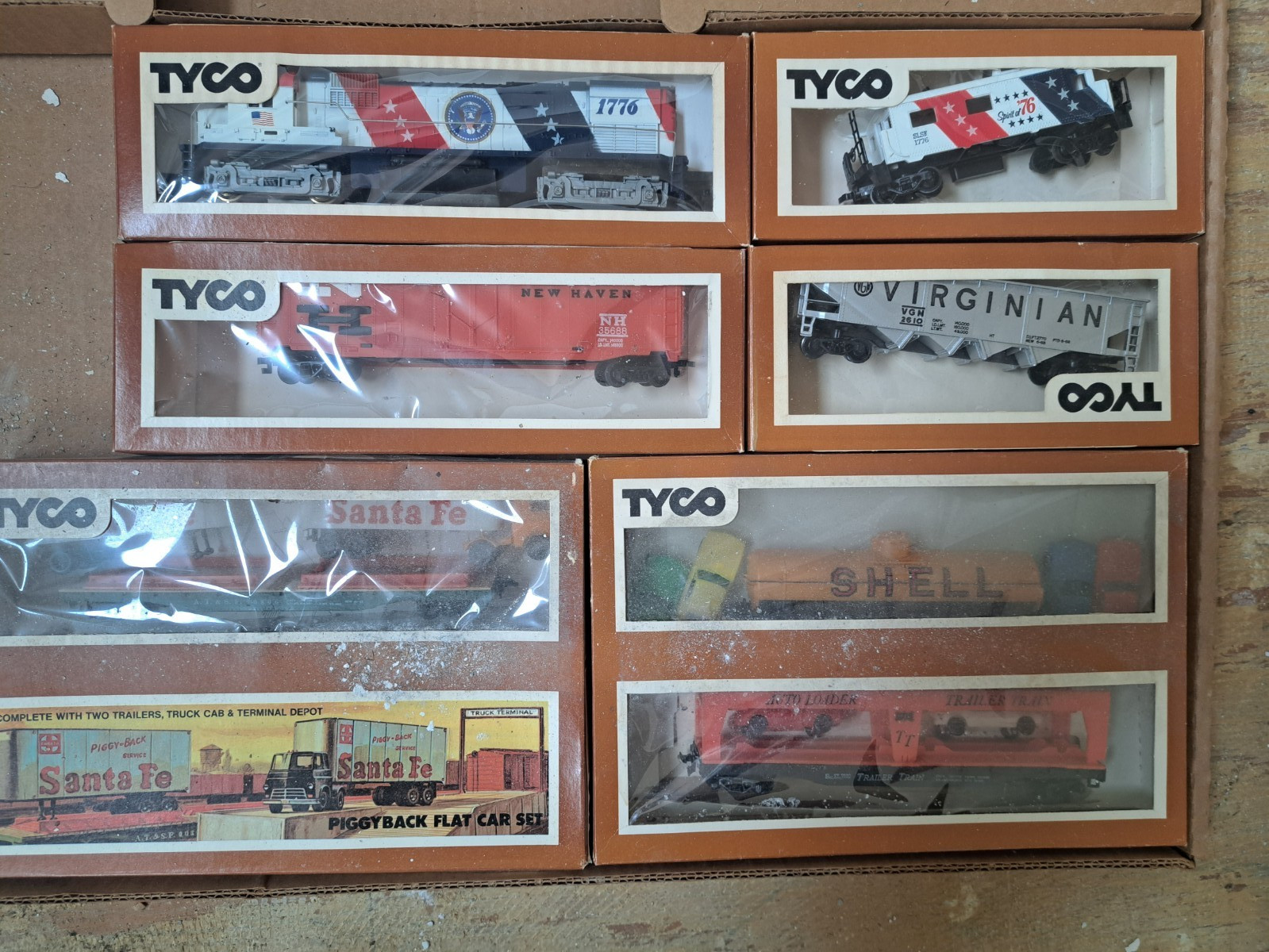 Tyco HO “Spirit of 76” Complete Train Car Set & Engine,No track, No Power Suppy