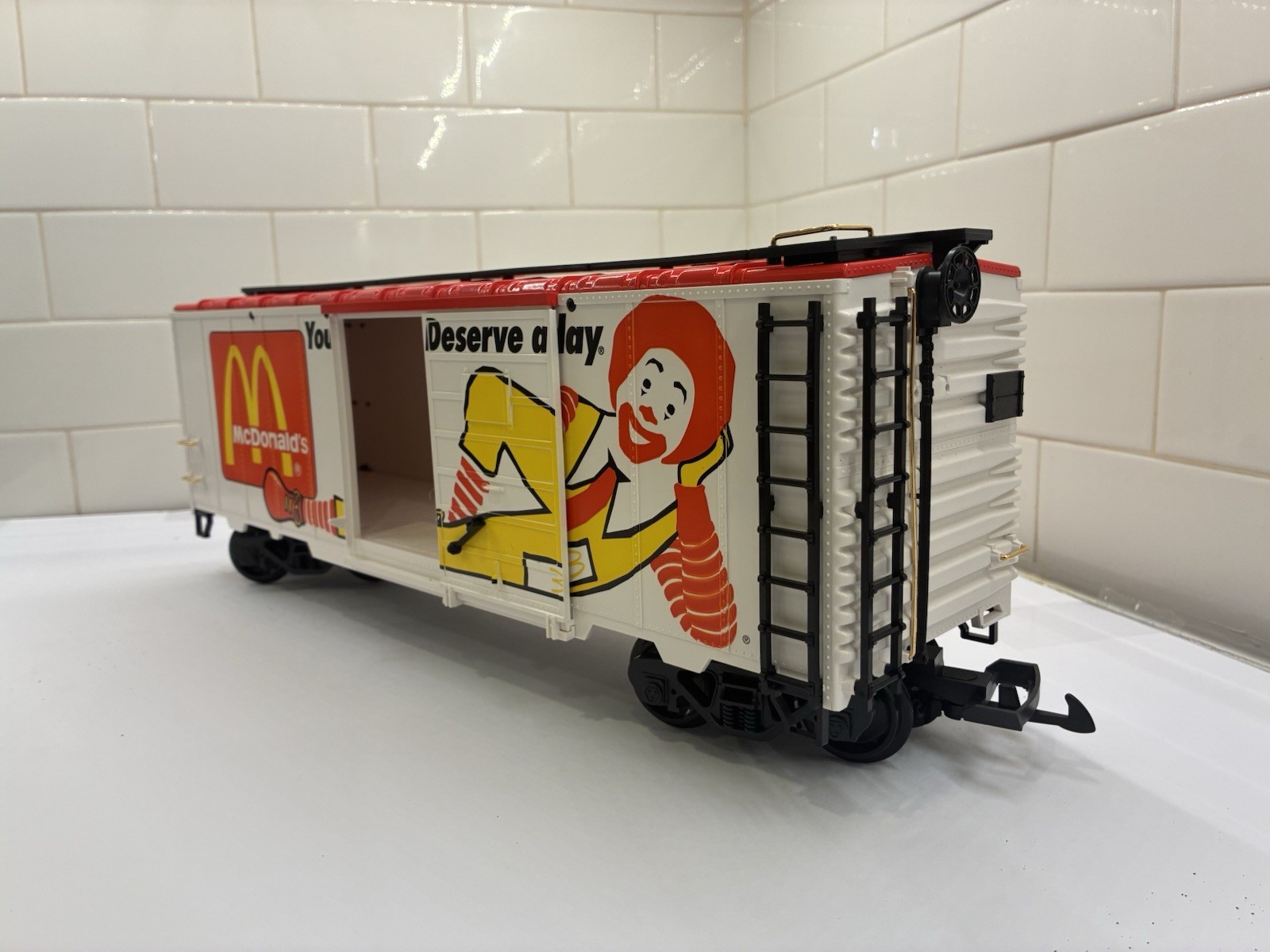 LGB G Gauge McDonald’s Advertising Box Car Analog White Red Yellow Black