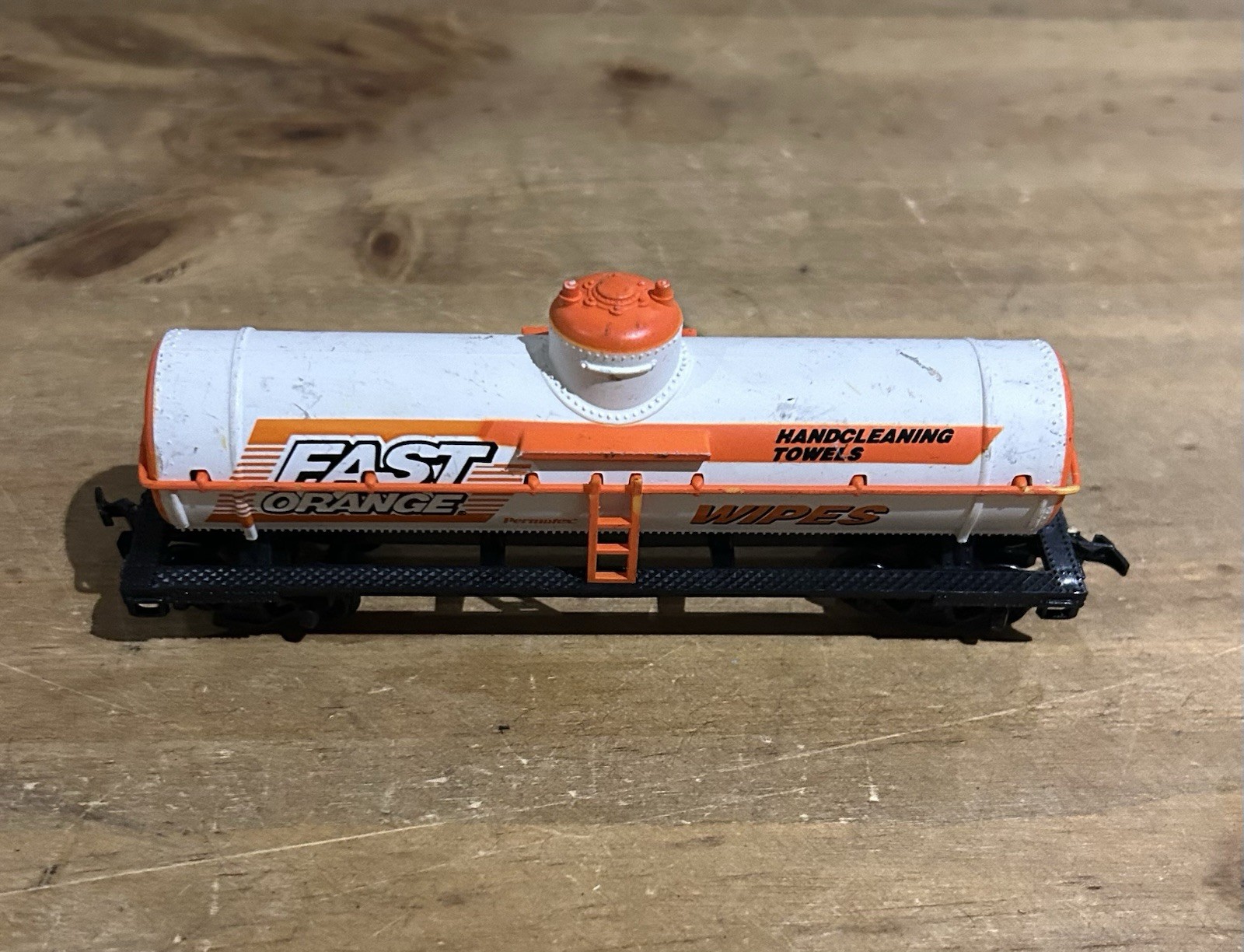 HO Fast Orange Wipes/ Hand Cleaner Tank car 1/87 Scale