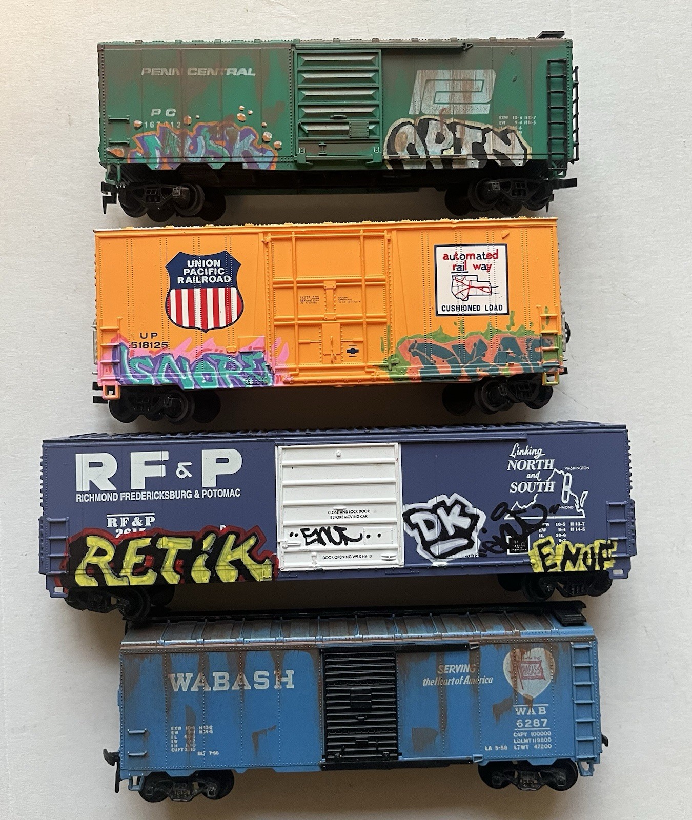 Ho Scale Graffiti Cars Lot Of 4 ** Make An Offer**